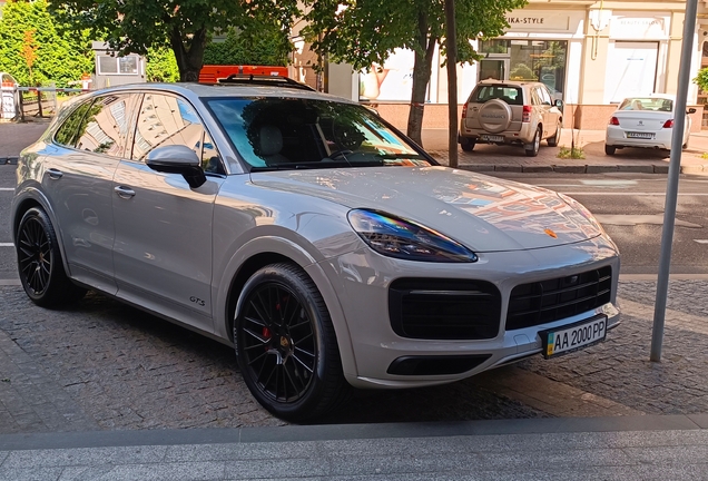 Porsche 9YA Cayenne GTS