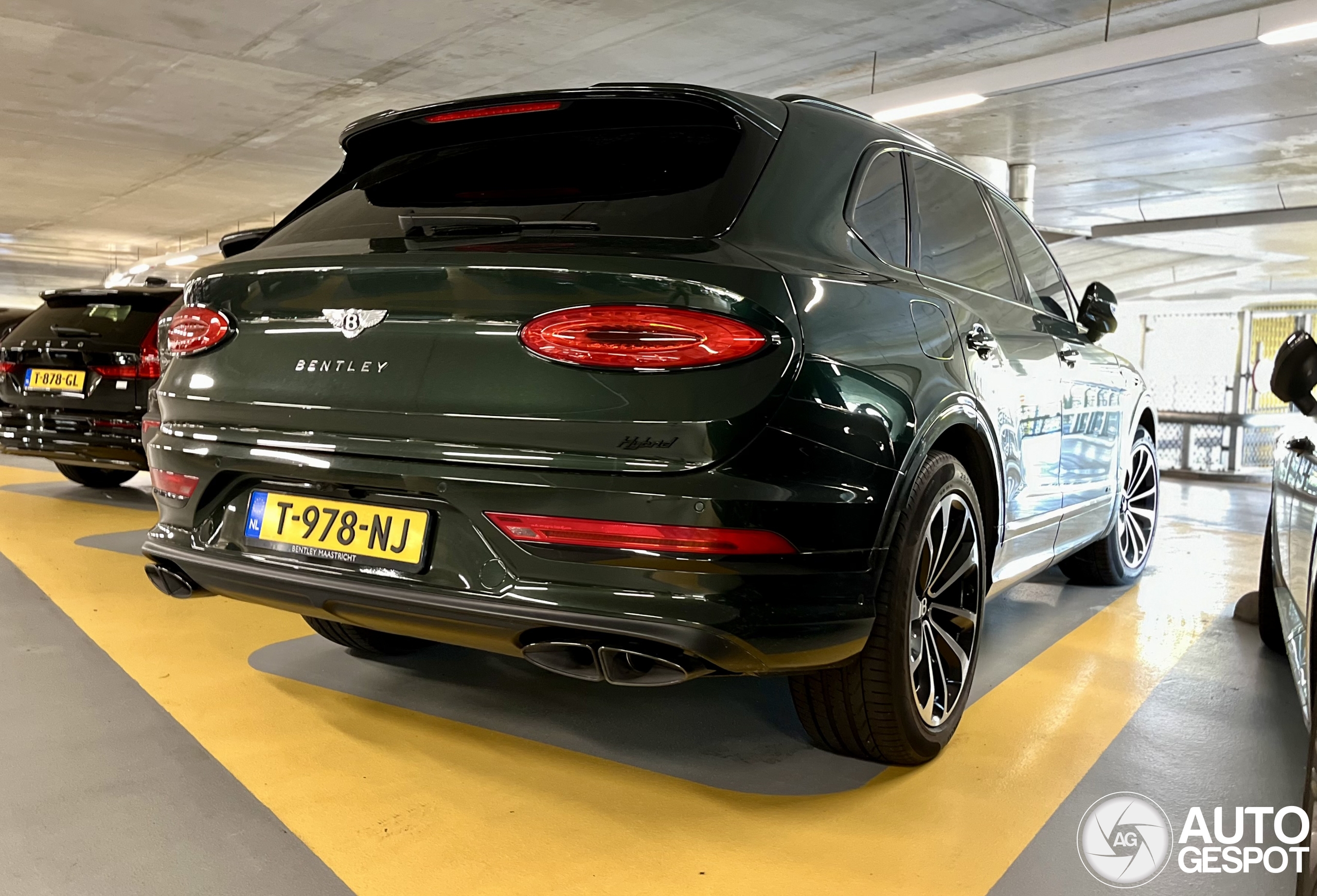 Bentley Bentayga Hybrid Azure