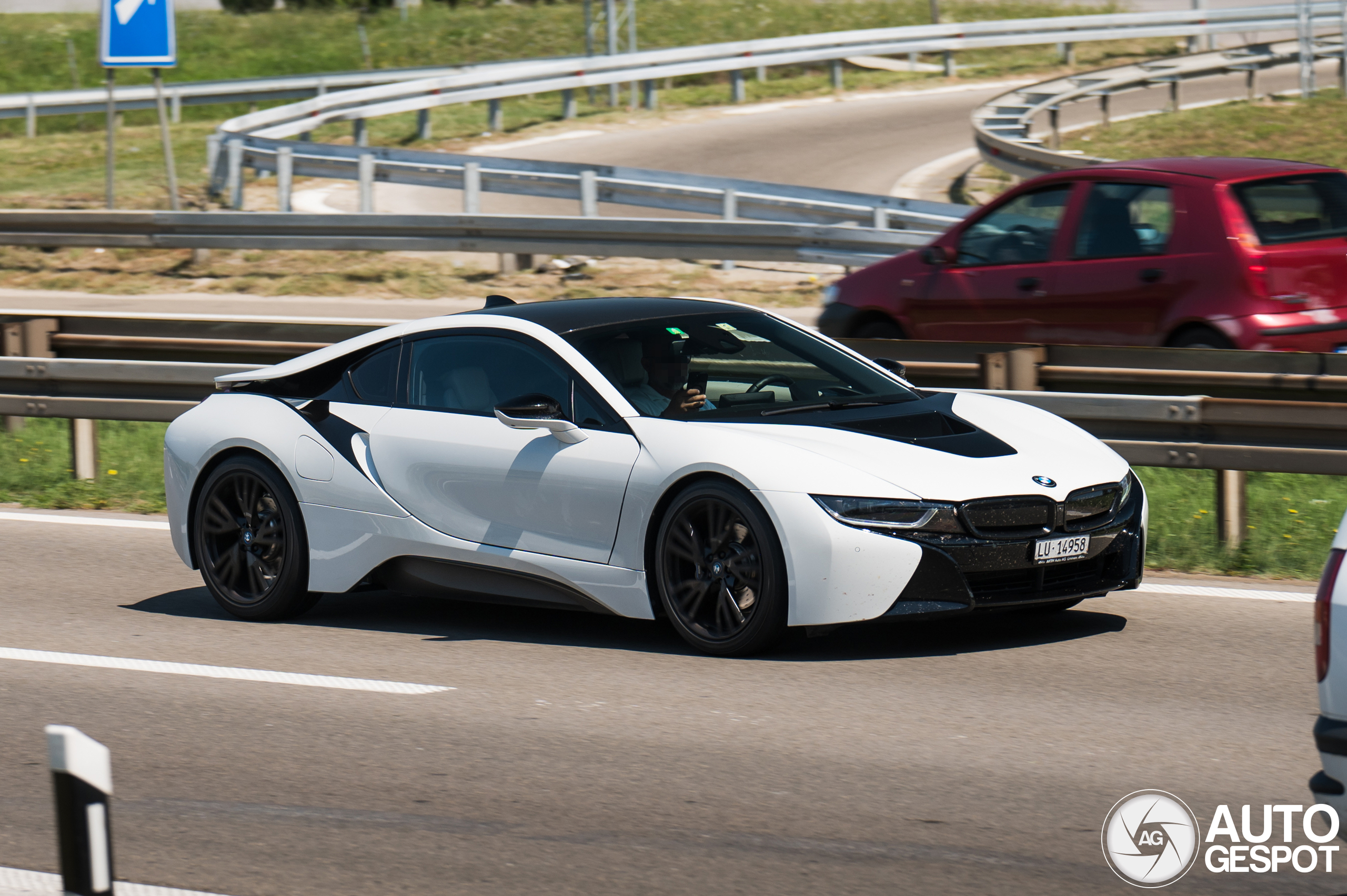 BMW i8