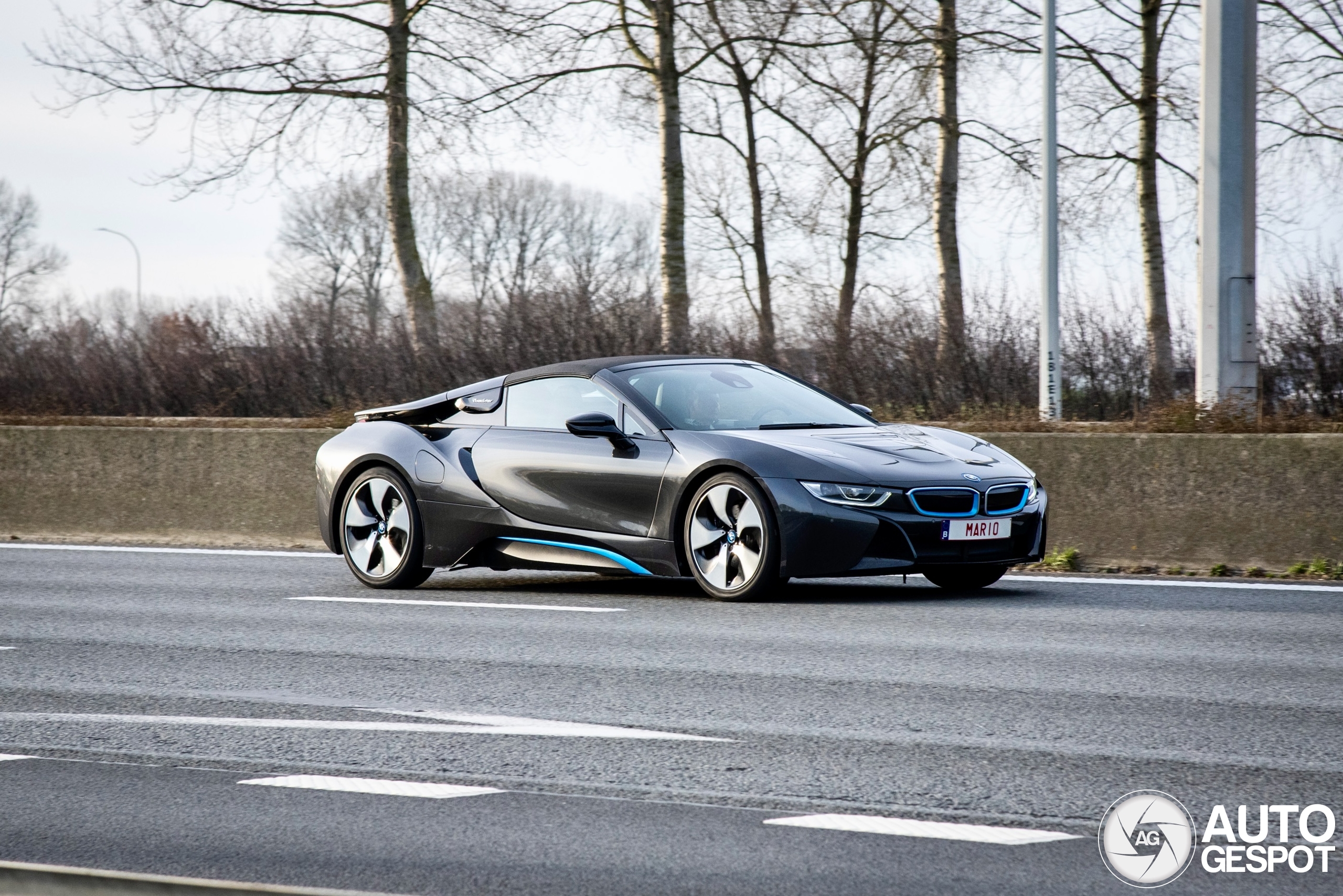 BMW i8 Roadster