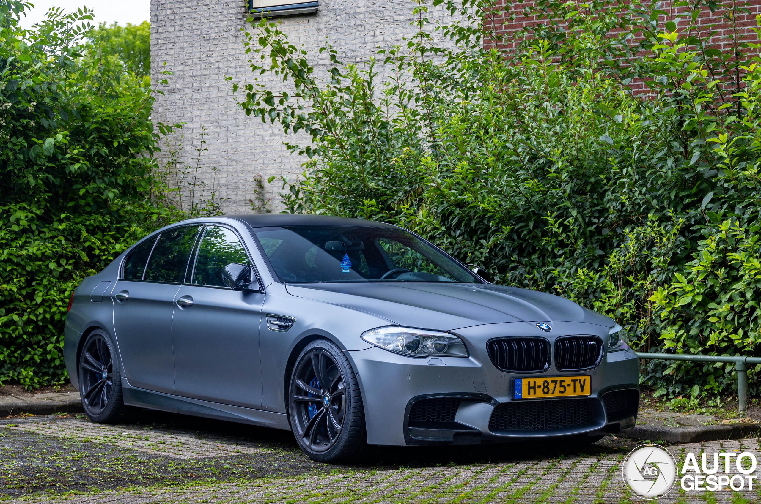 BMW M5 F10 2011