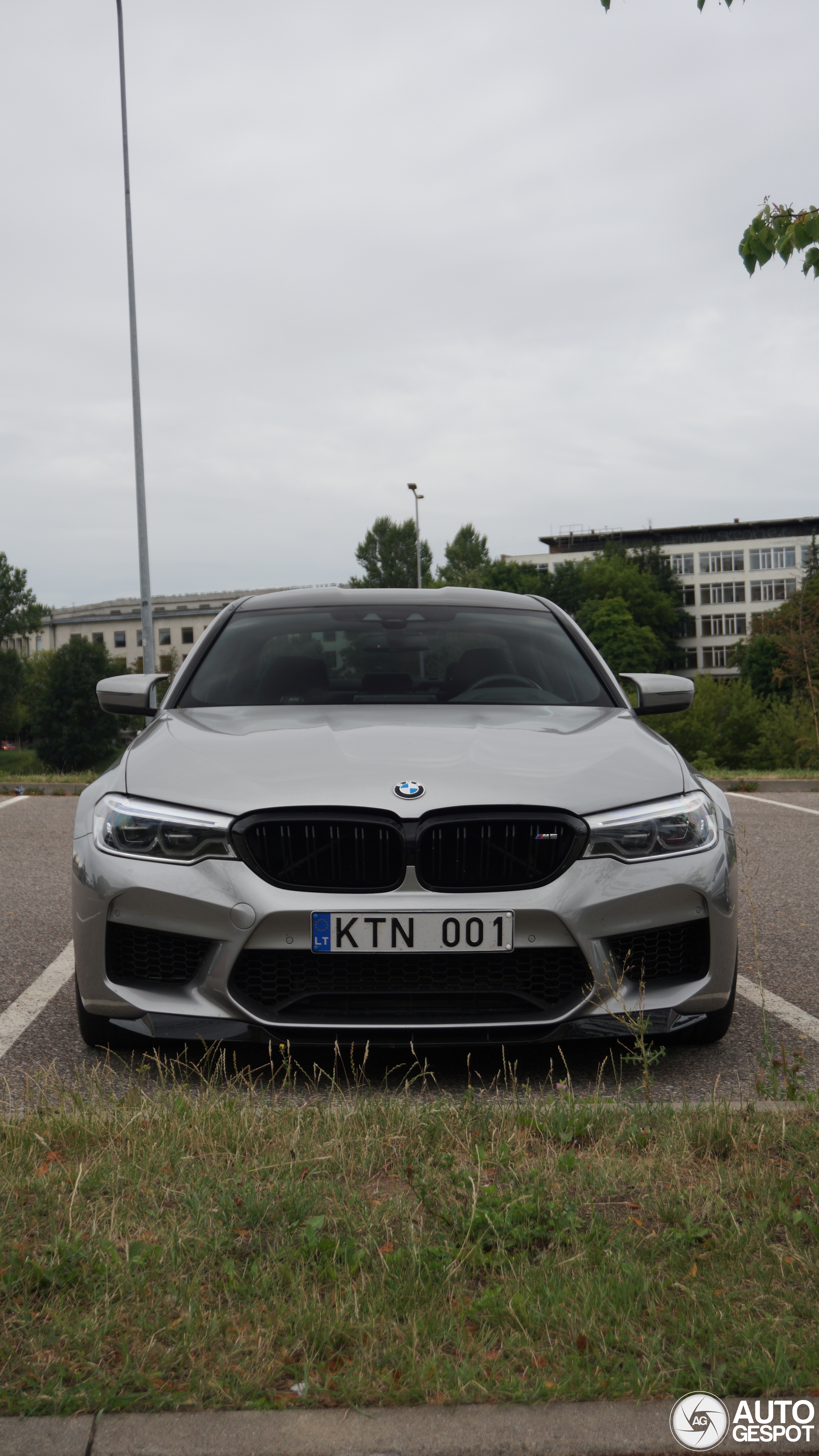 BMW M5 F90