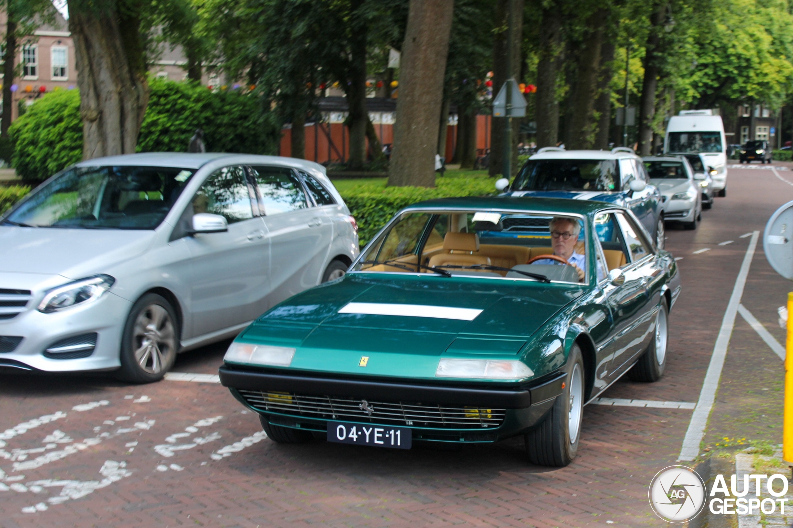 Ferrari 365 GT4 2+2