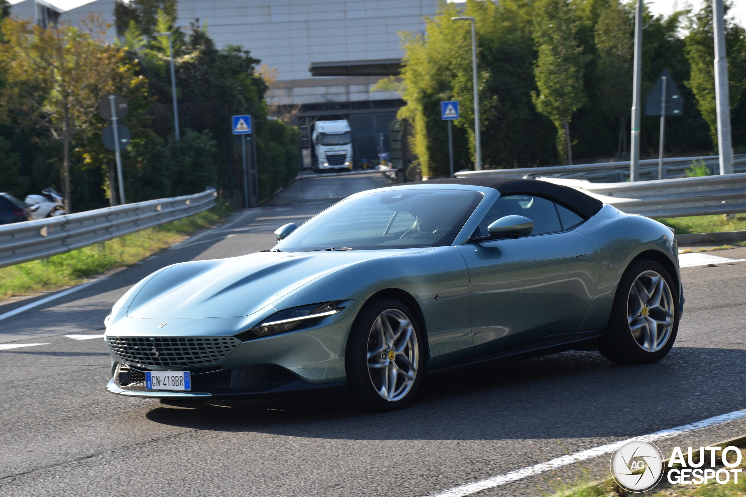 Ferrari Roma Spider