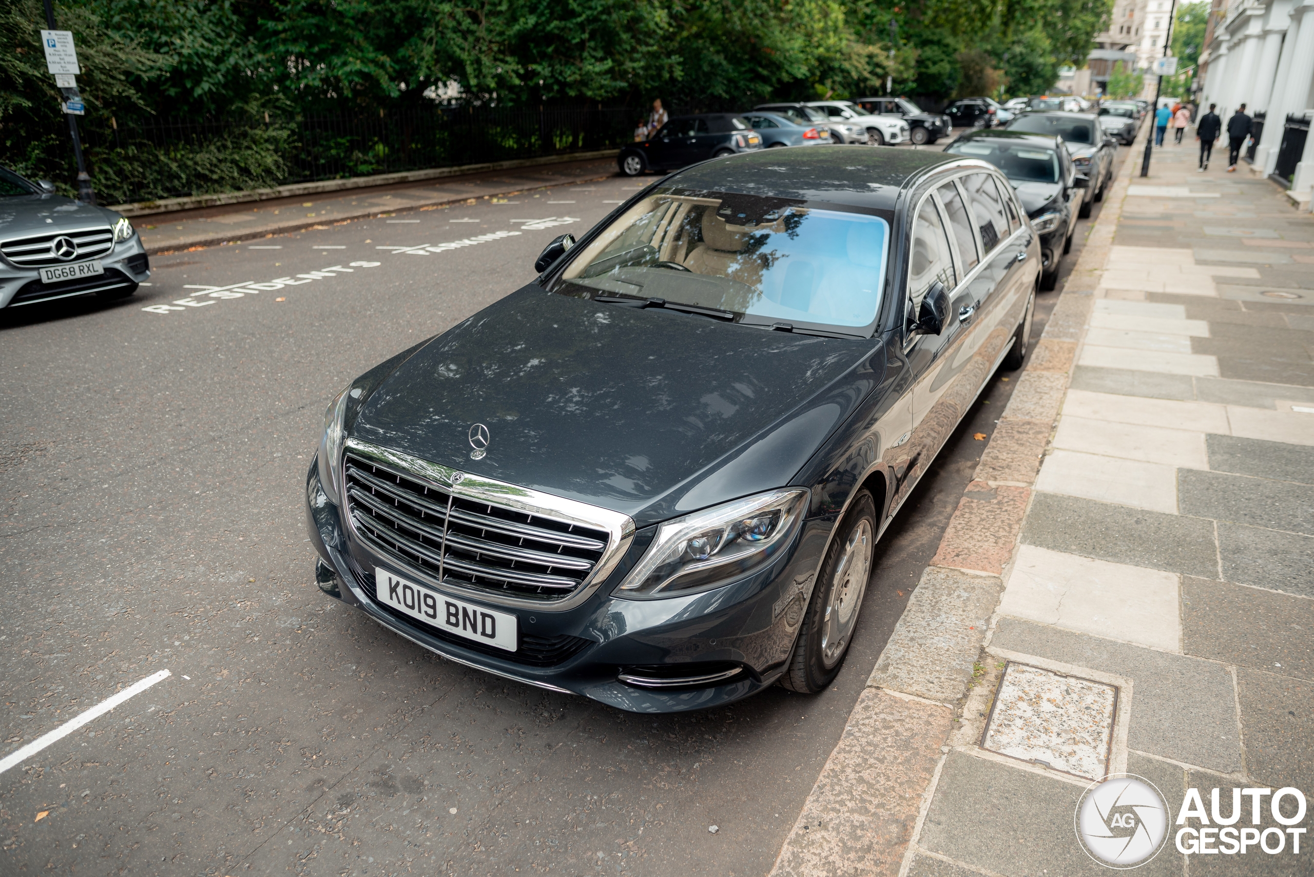 Mercedes-Maybach S 600 Pullman VV222