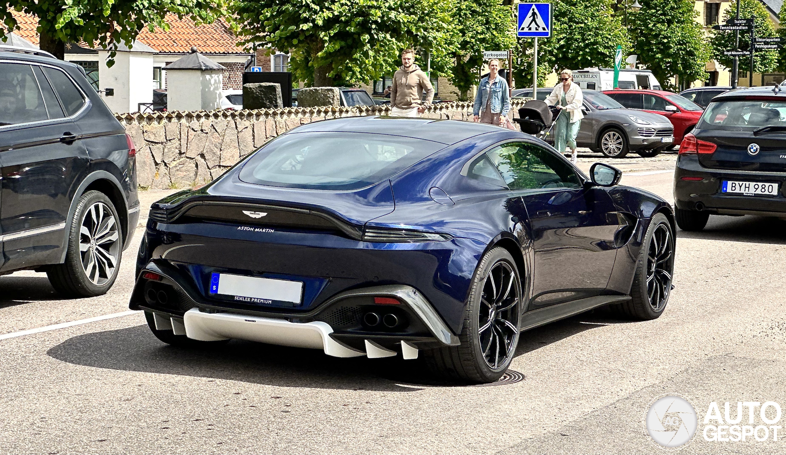 Aston Martin V8 Vantage 2018