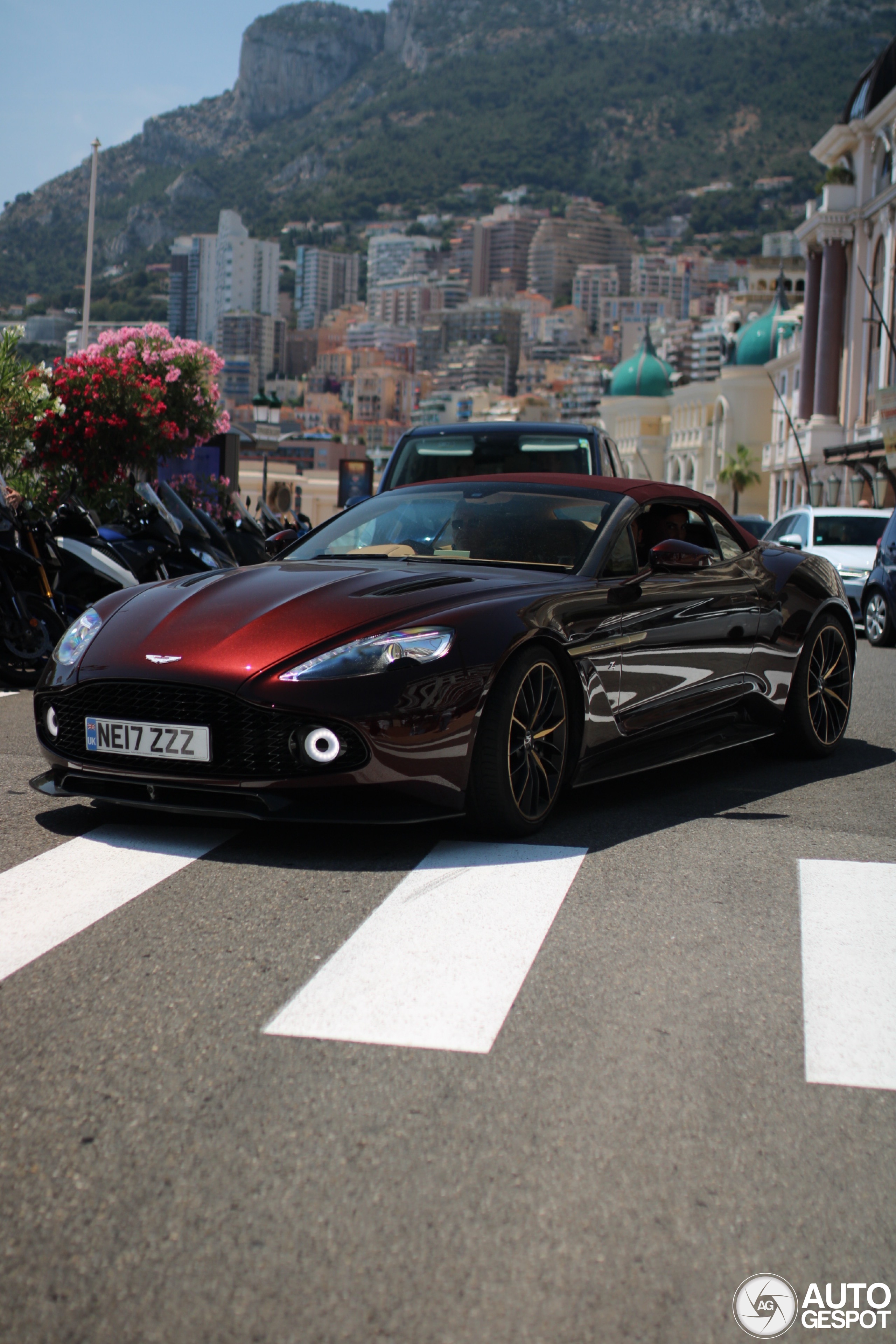 Aston Martin Vanquish Volante Zagato