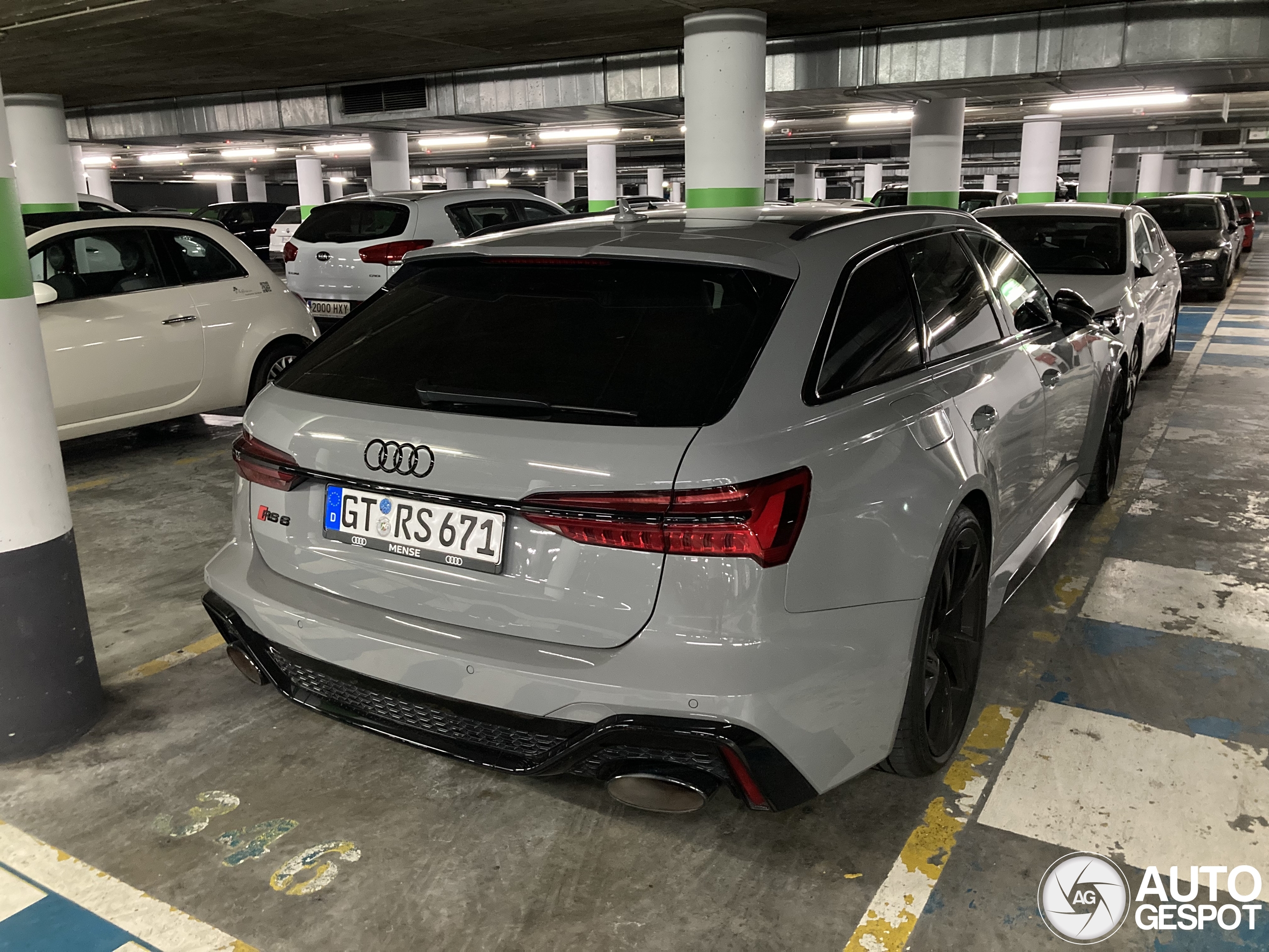 Audi RS6 Avant C8