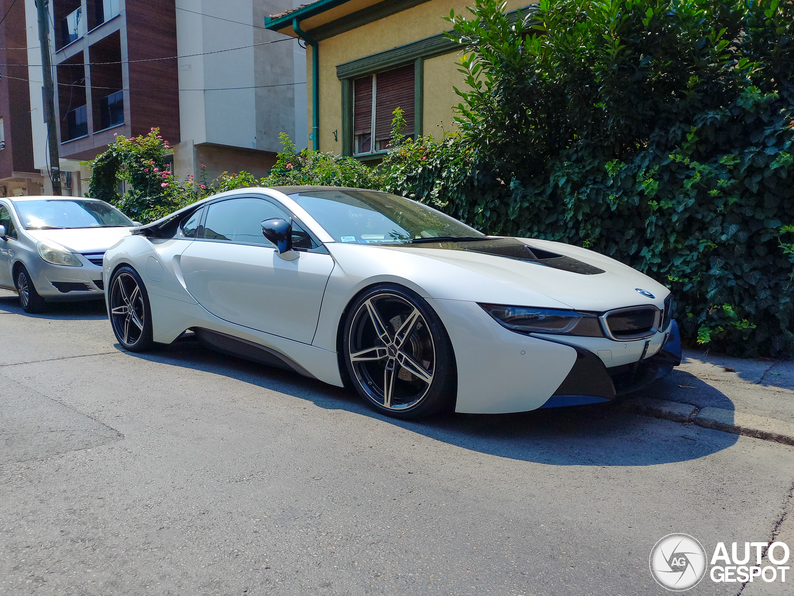 BMW i8