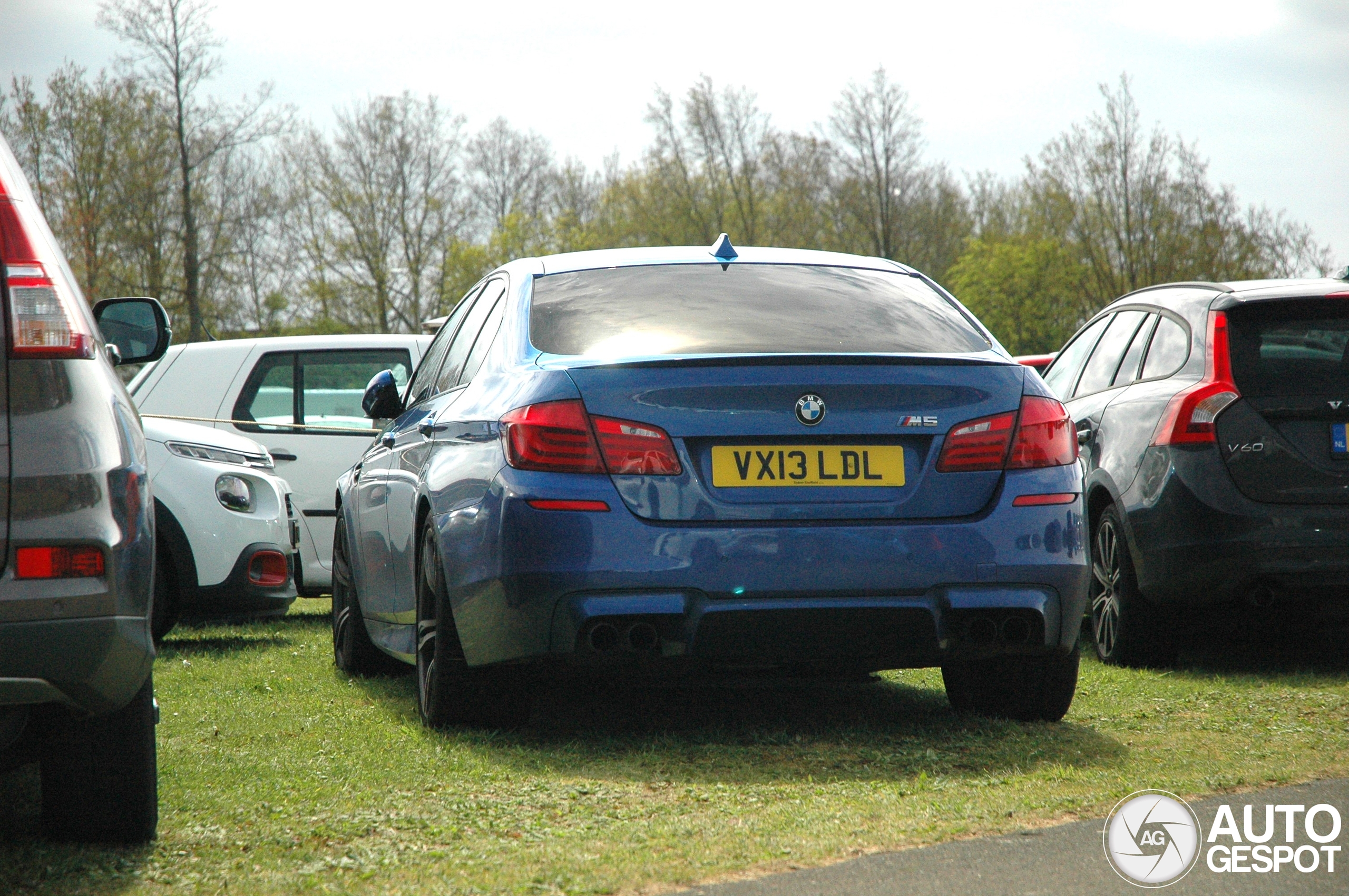 BMW M5 F10 2011