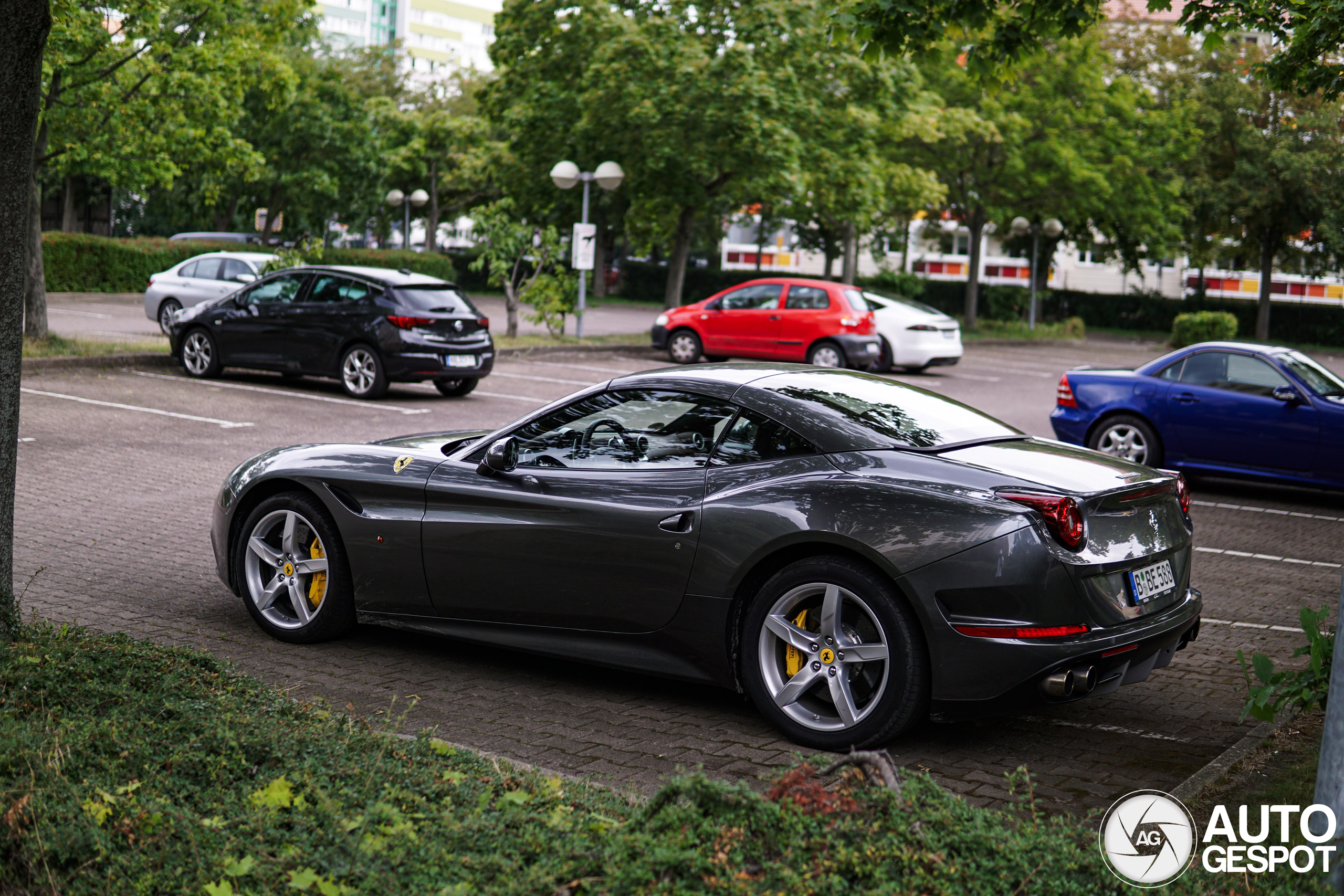 Ferrari California T