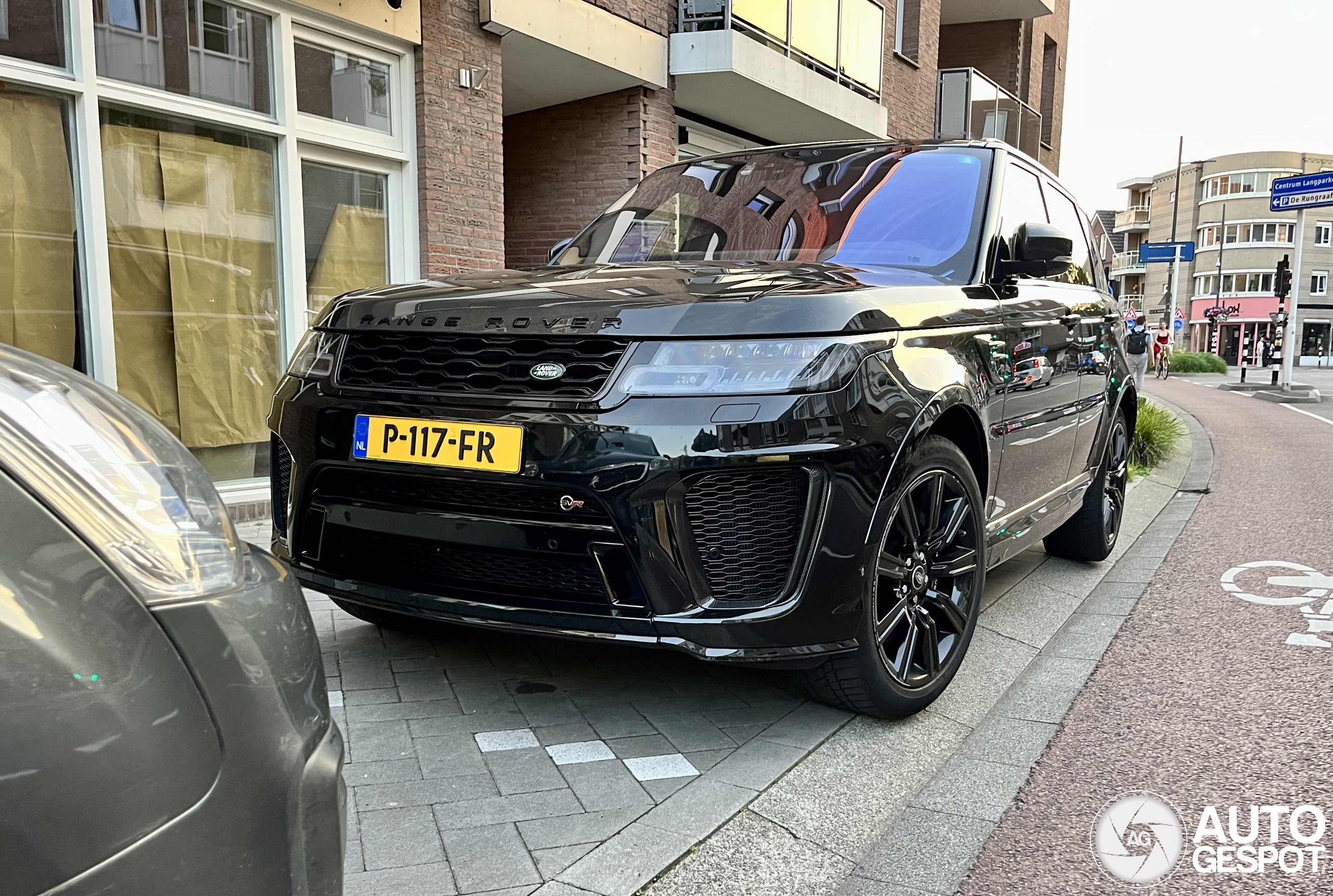 Land Rover Range Rover Sport SVR 2018 Carbon Edition