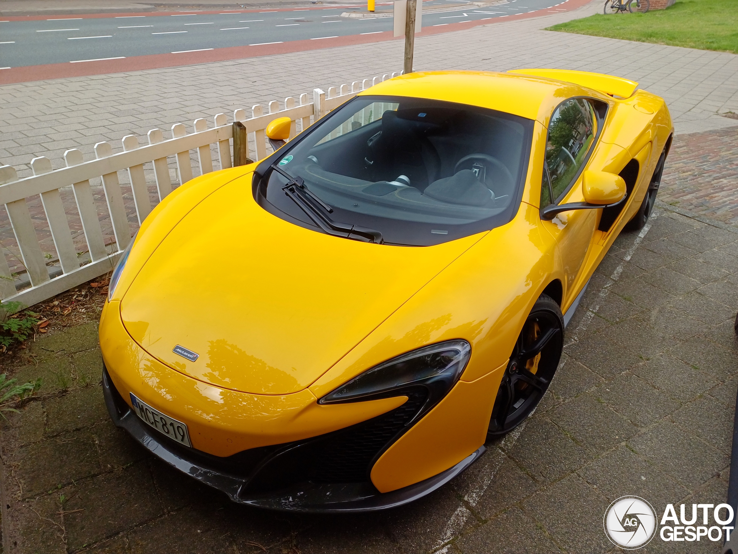 McLaren 650S