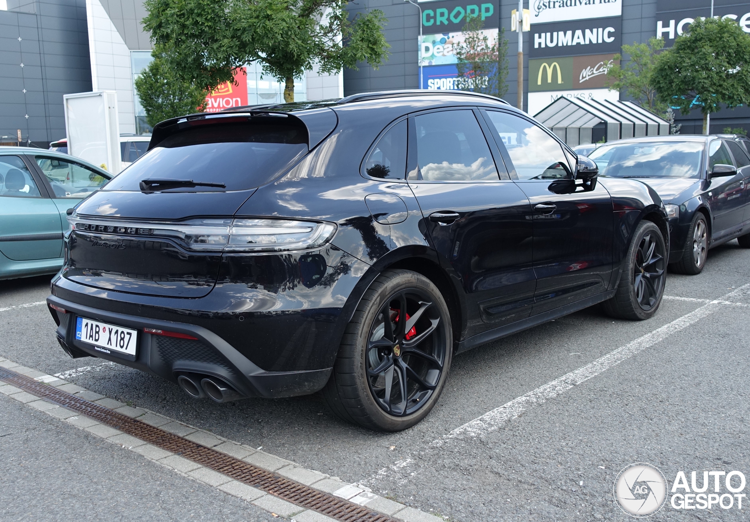 Porsche 95B Macan GTS MkIII