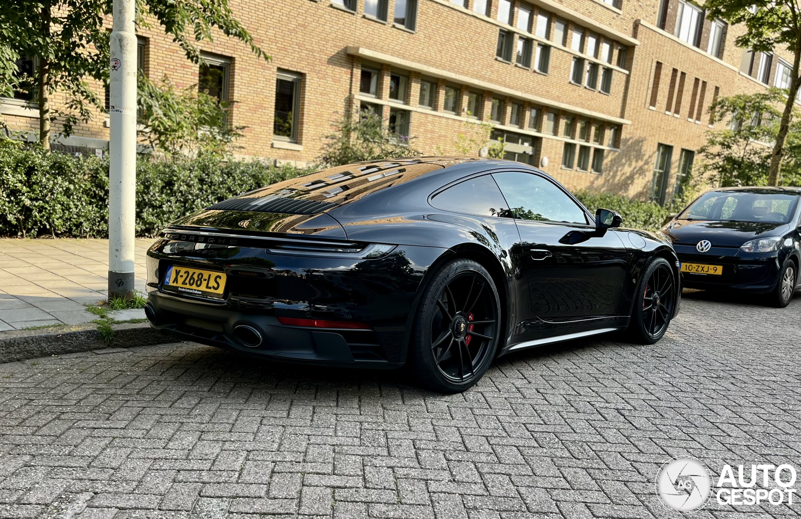 Porsche 992 Carrera 4 GTS