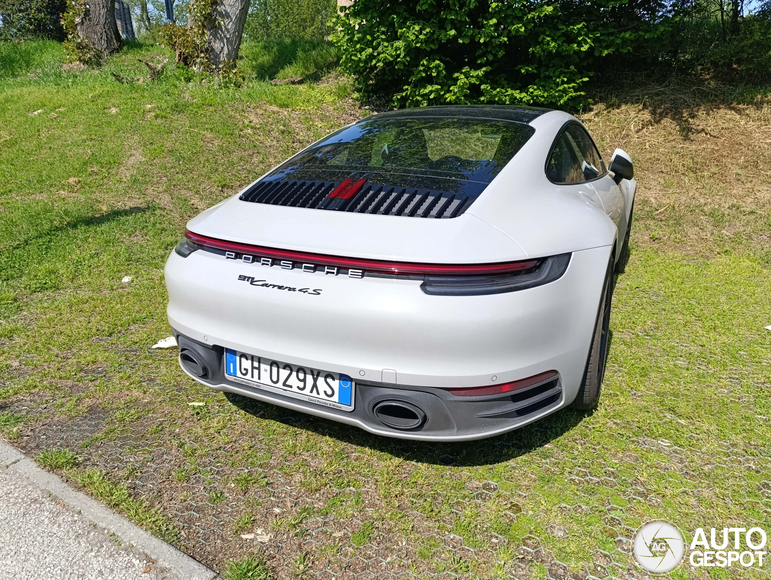 Porsche 992 Carrera 4S