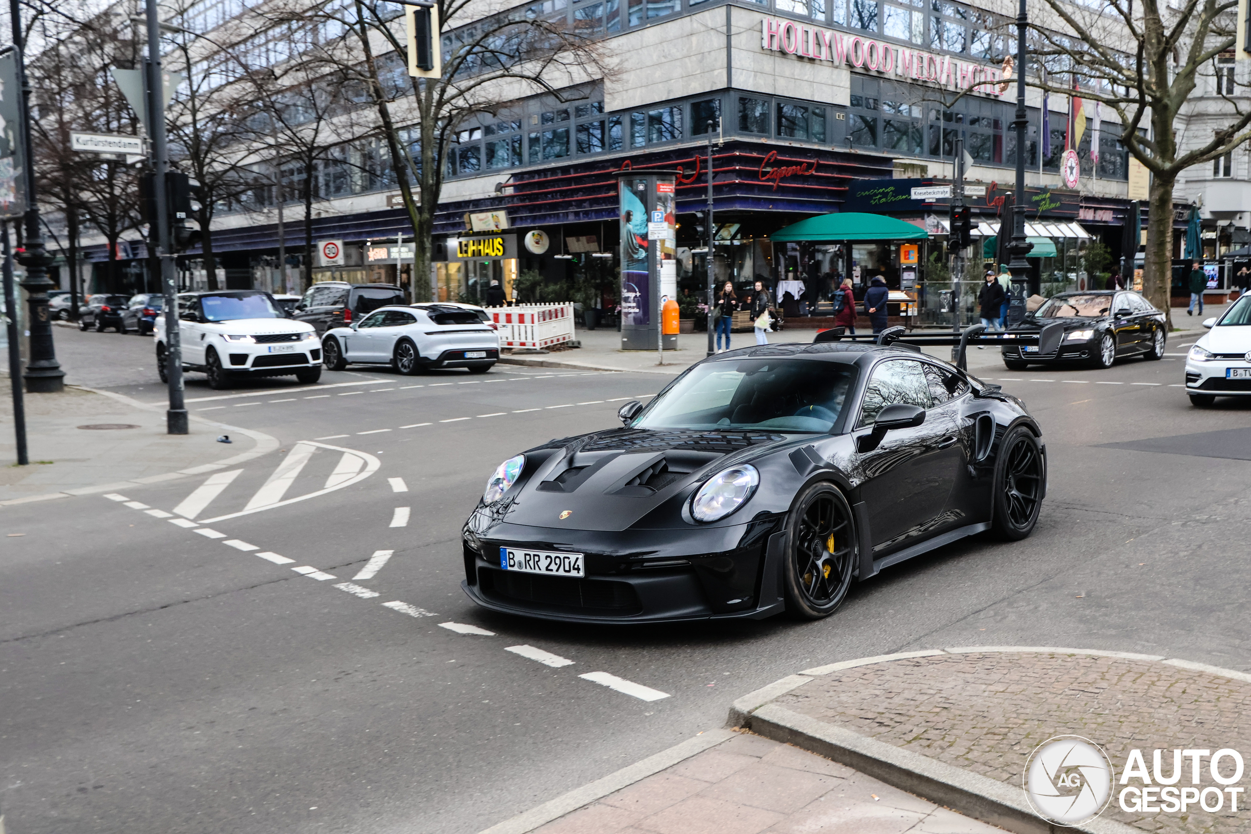 Porsche 992 GT3 RS Weissach Package