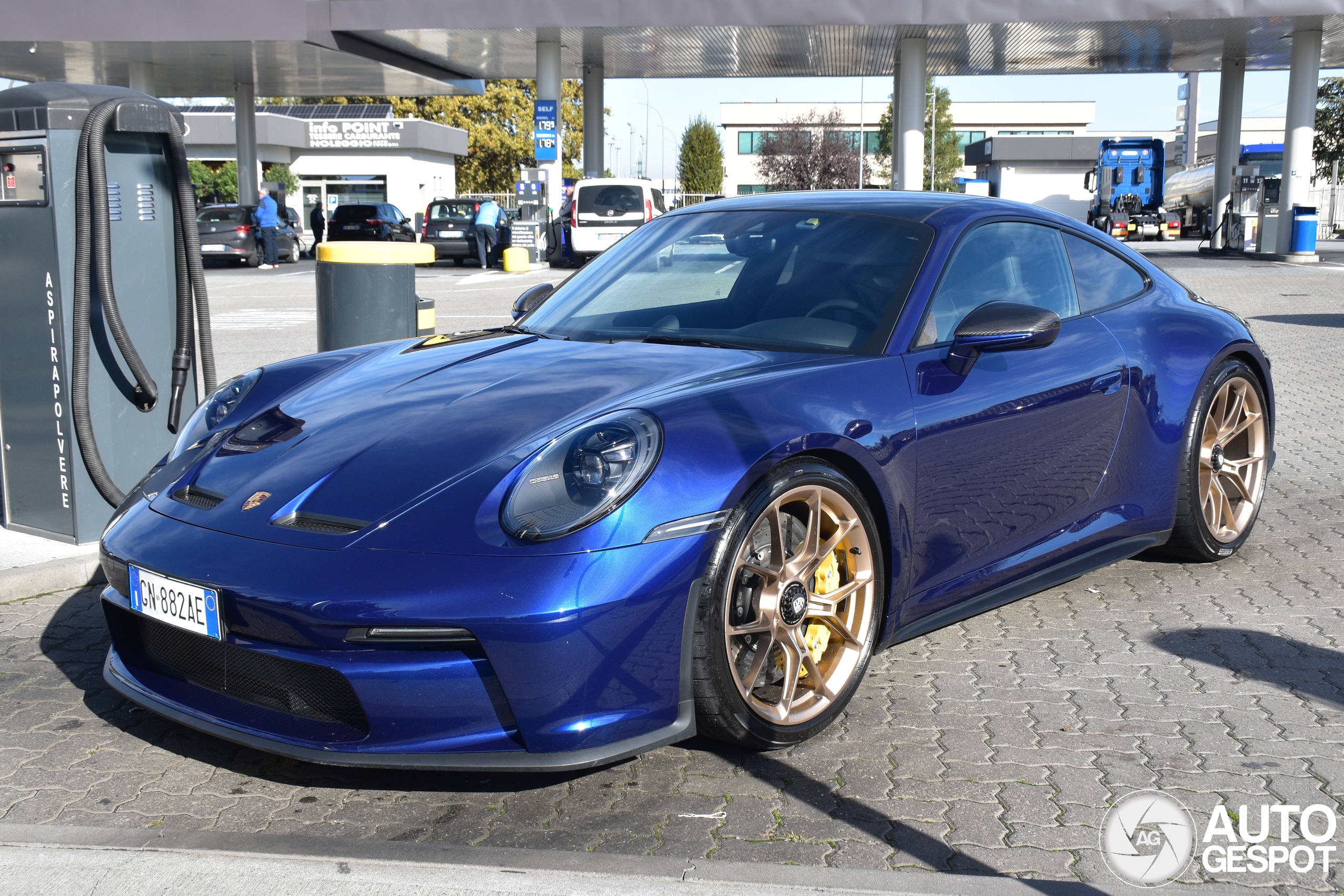 Porsche 992 GT3 Touring