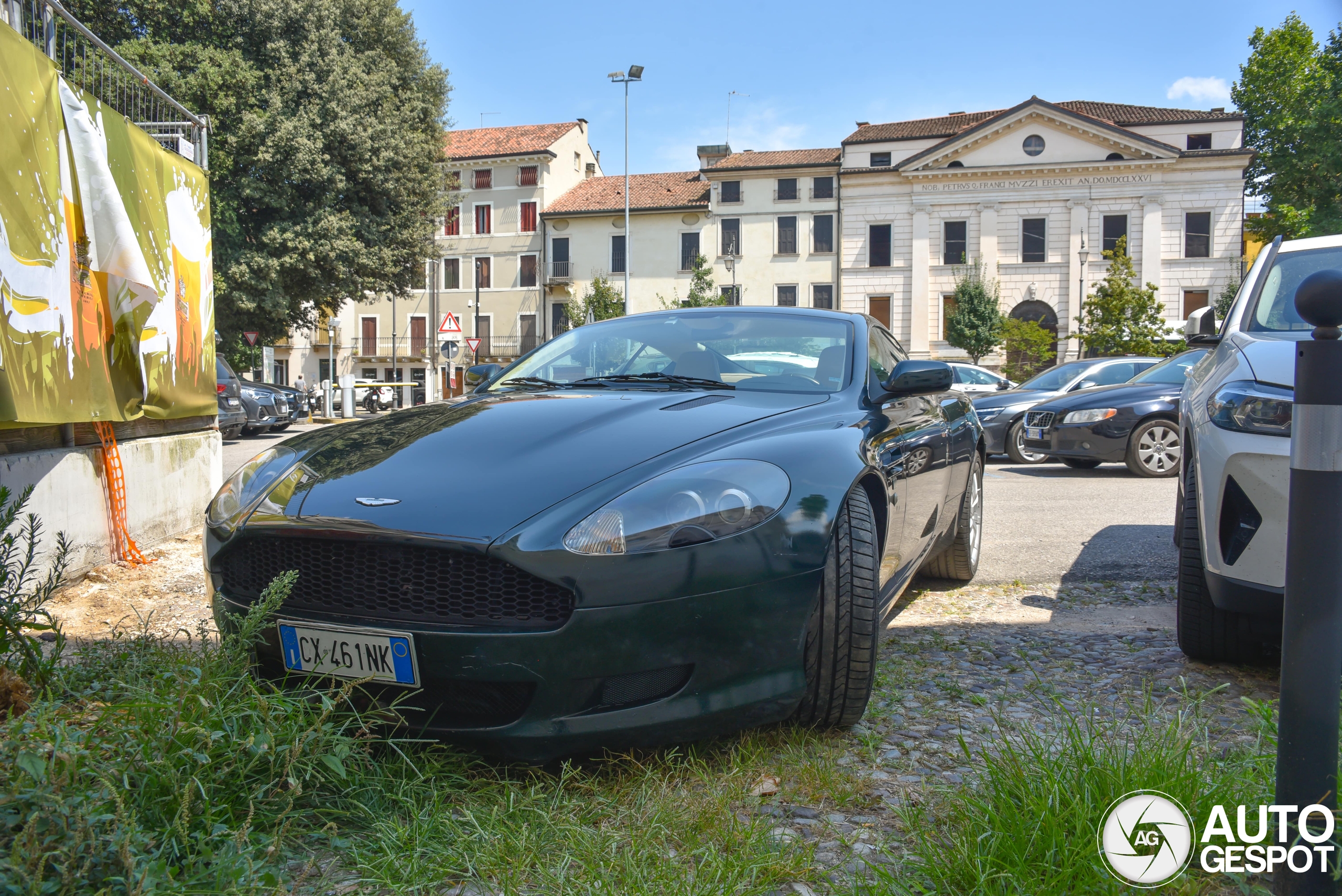 Aston Martin DB9