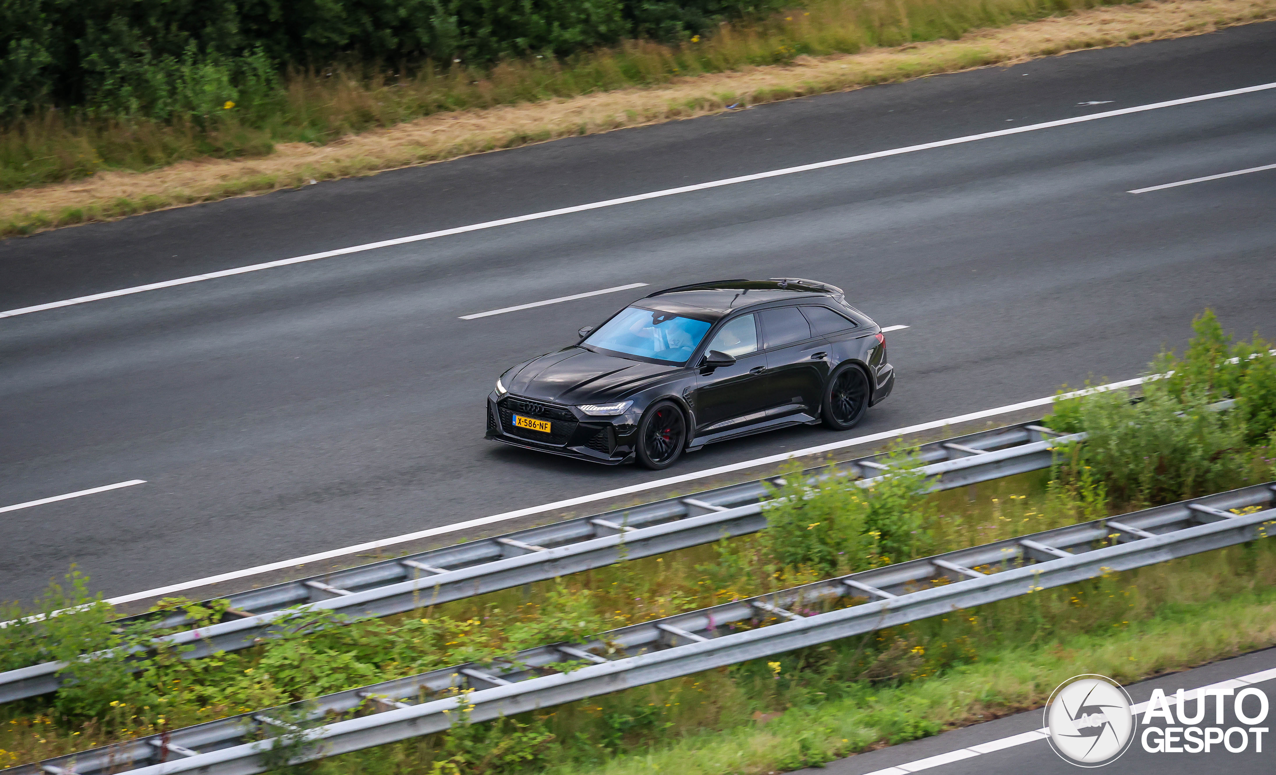 Audi ABT RS6 Plus Avant C8