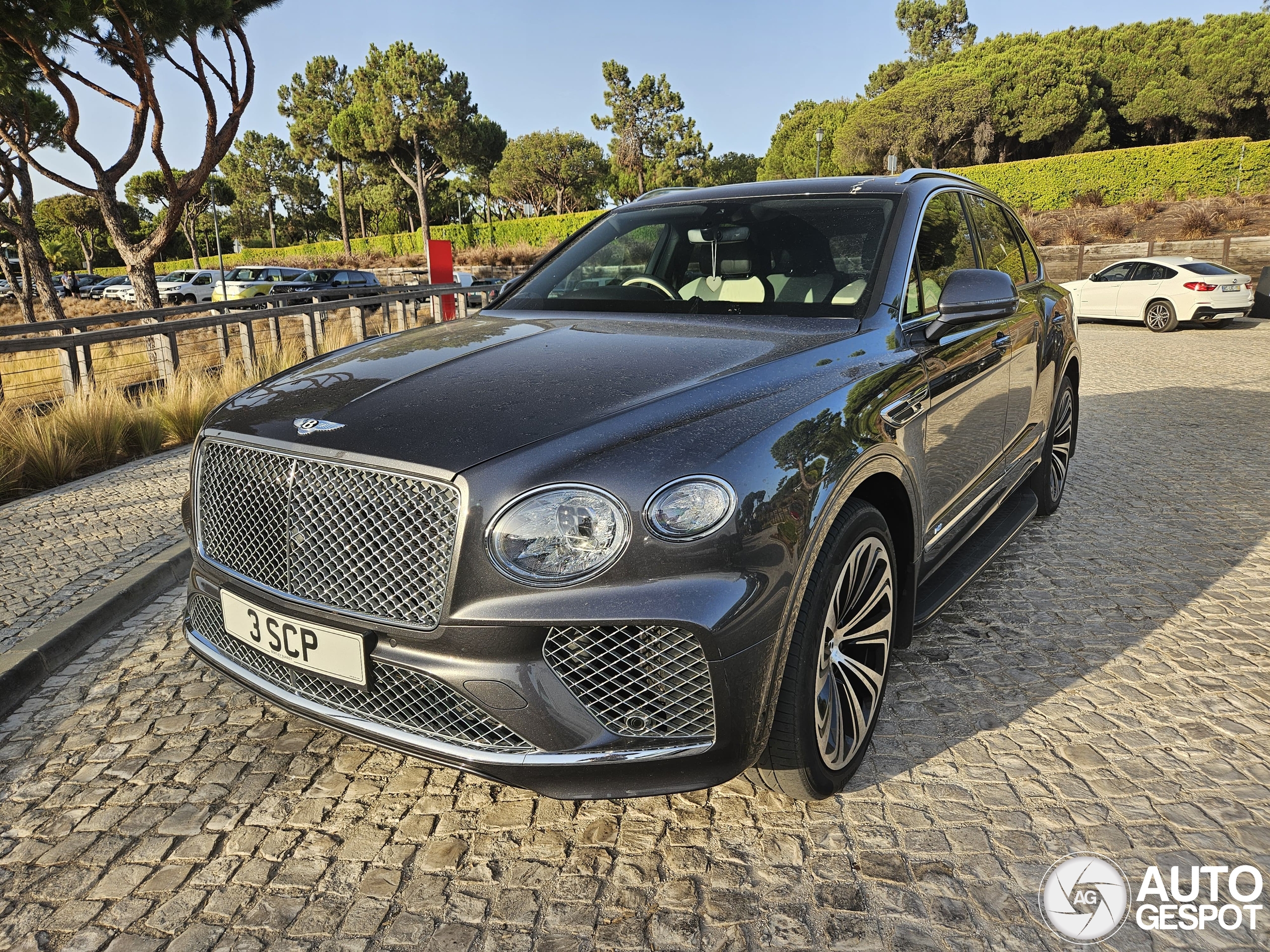 Bentley Bentayga V8 2021