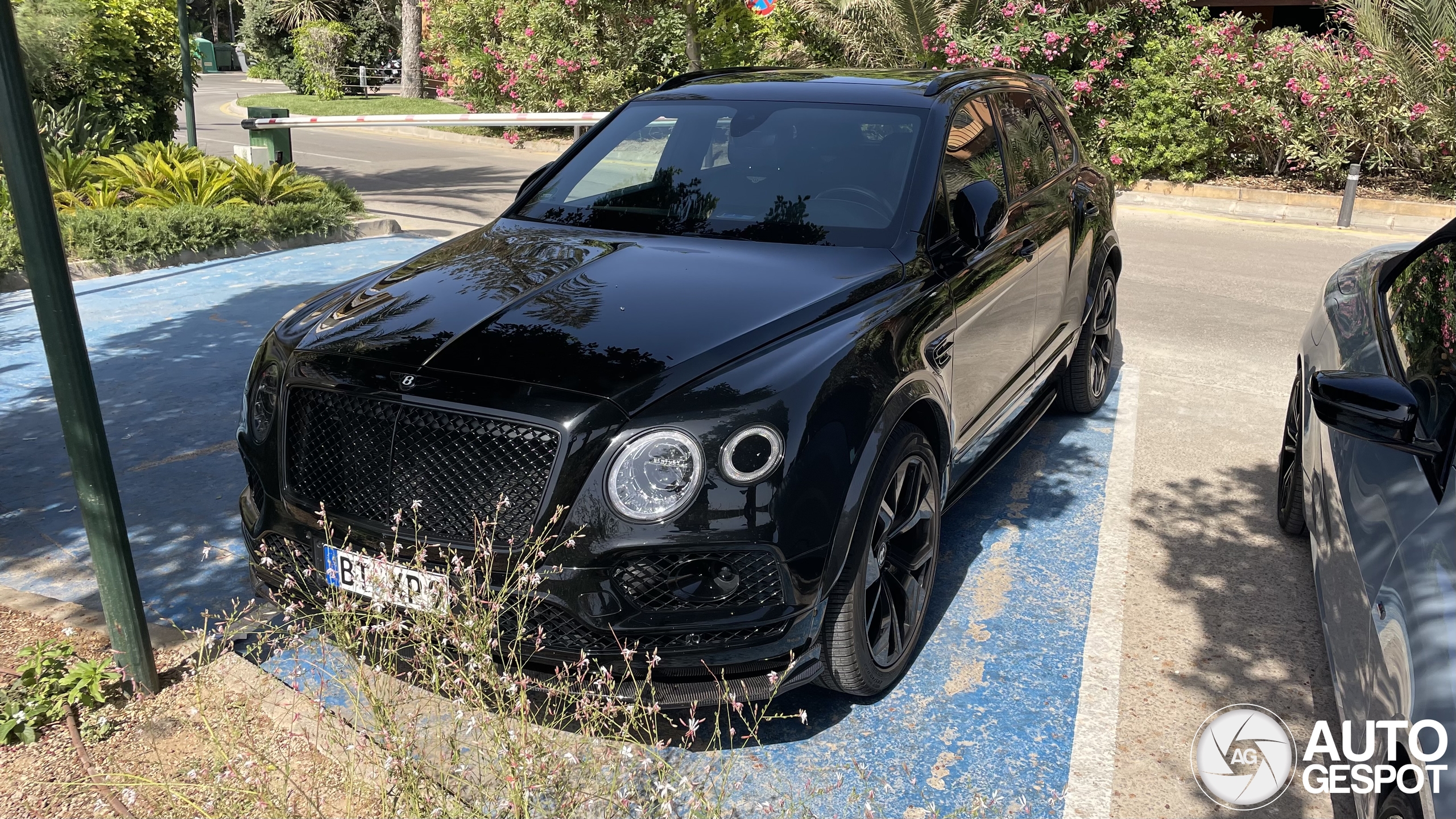 Bentley Bentayga V8