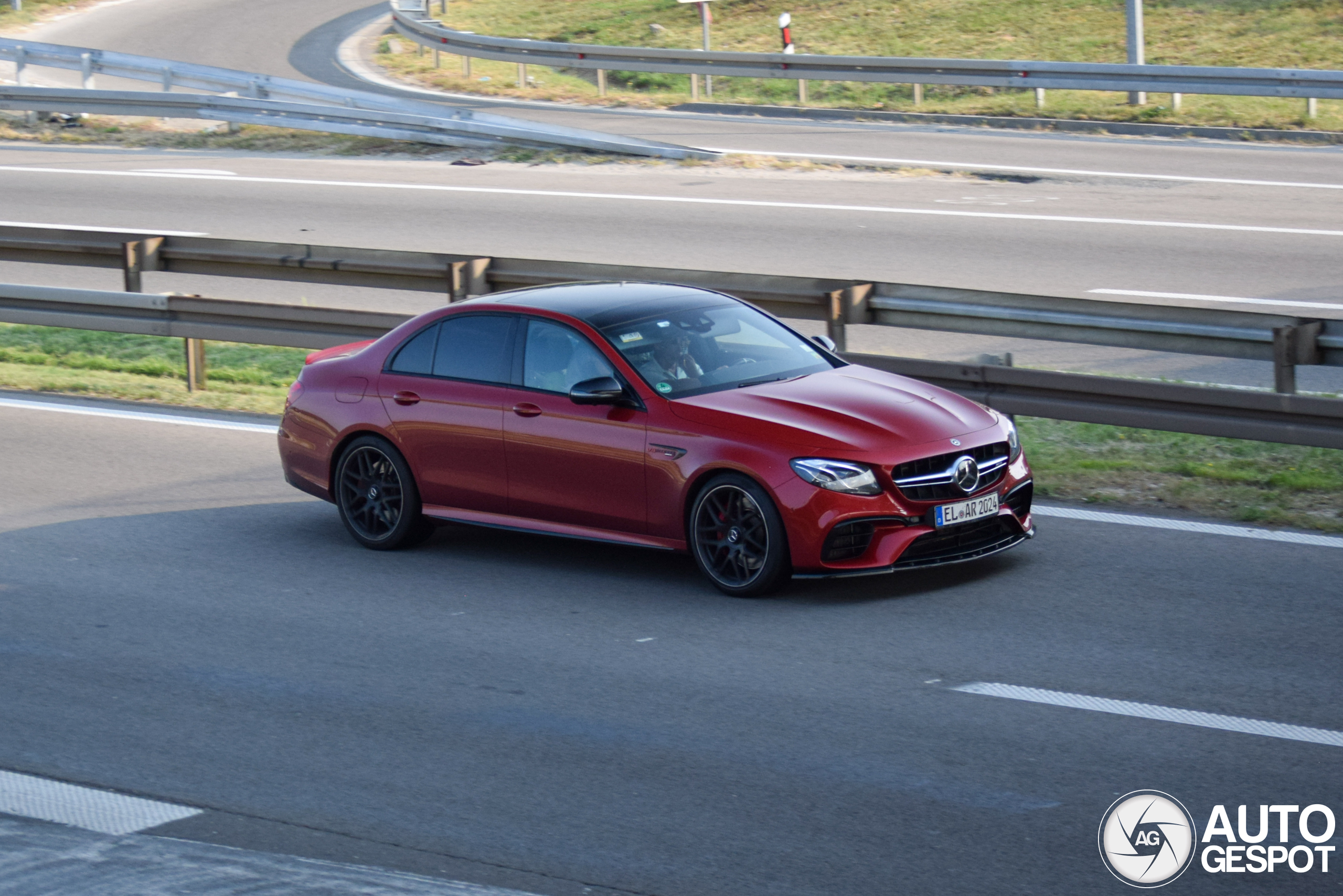 Mercedes-AMG E 63 S W213