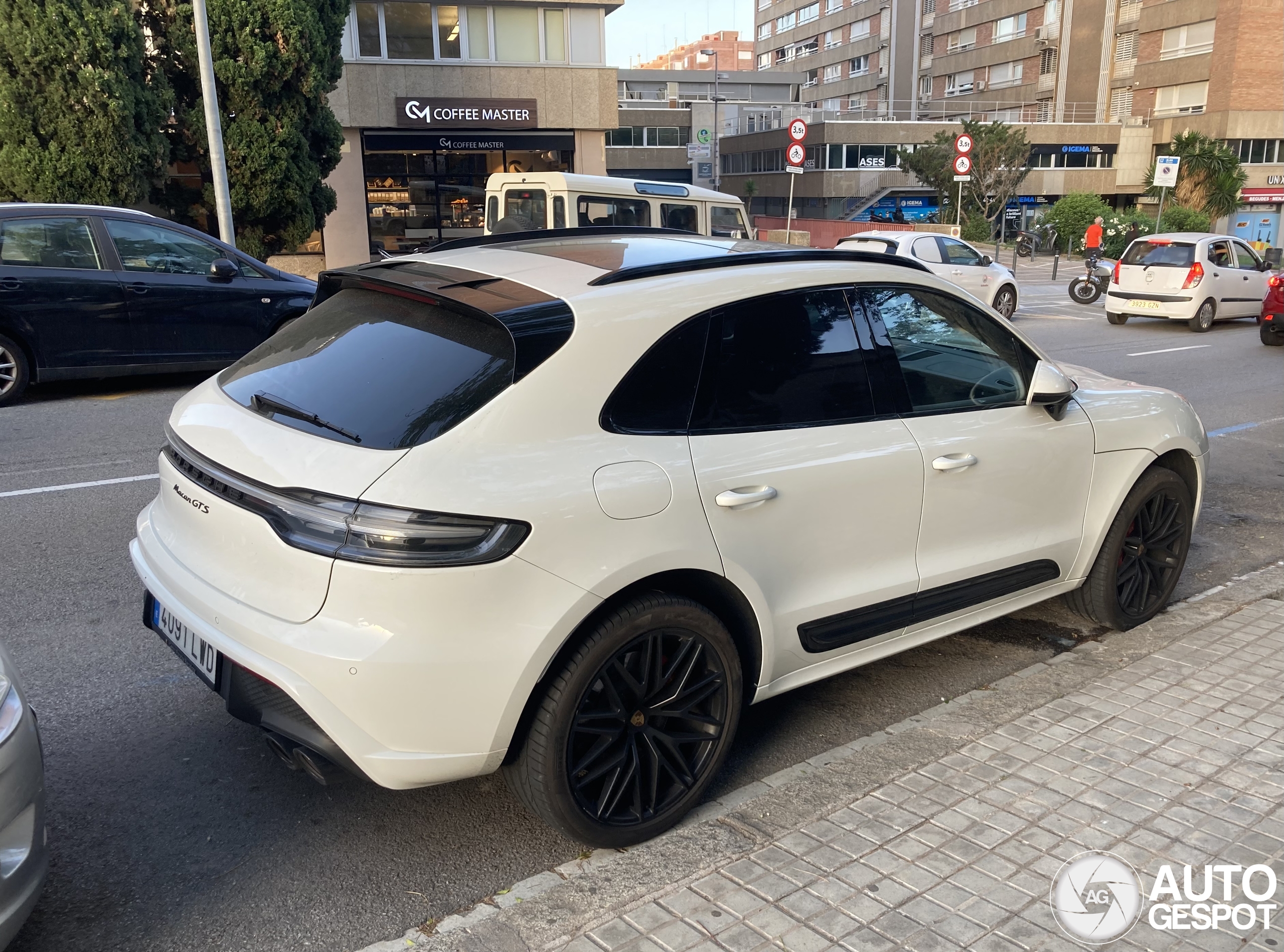 Porsche 95B Macan GTS MkIII