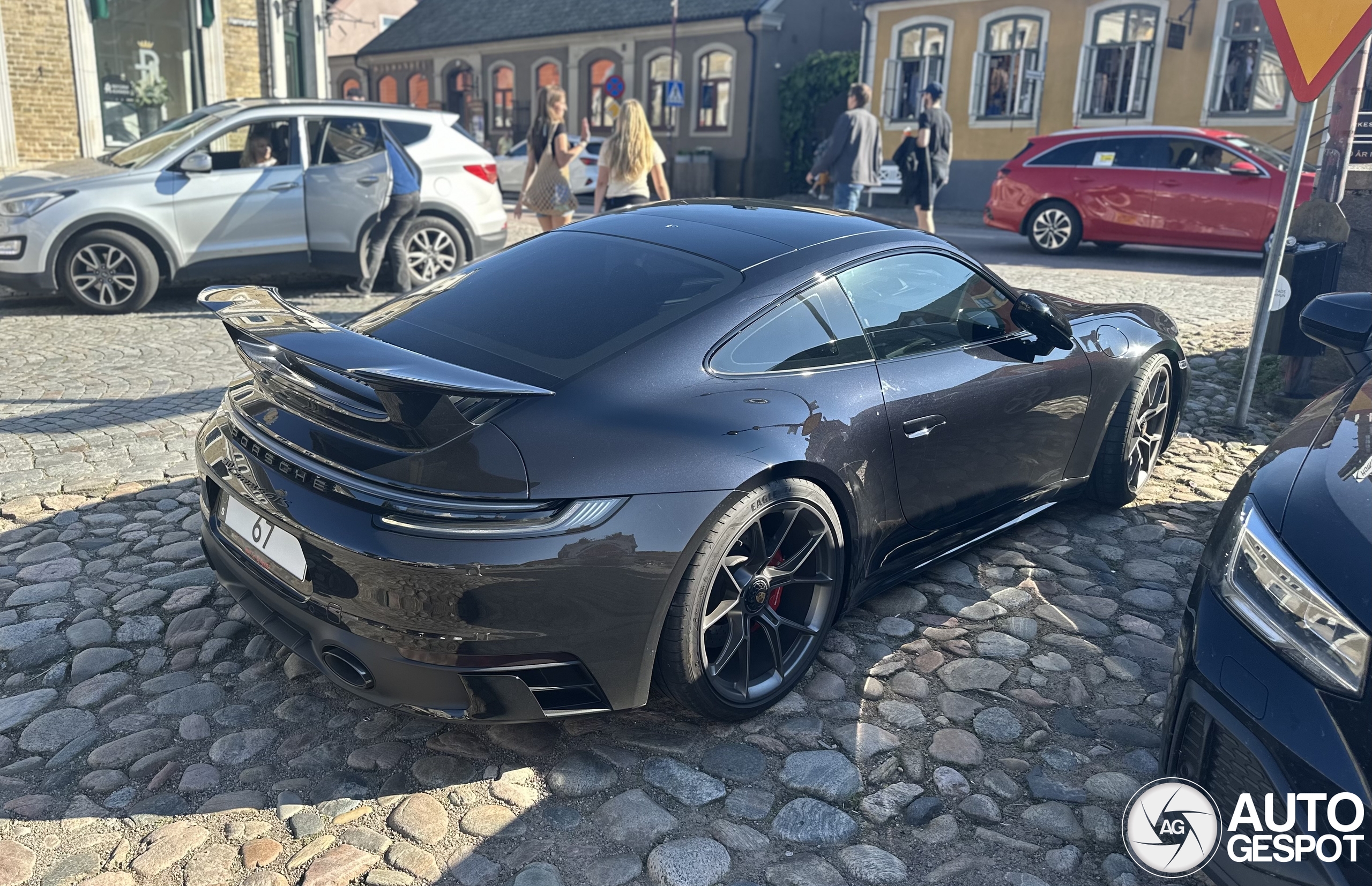 Porsche 992 Carrera 4 GTS