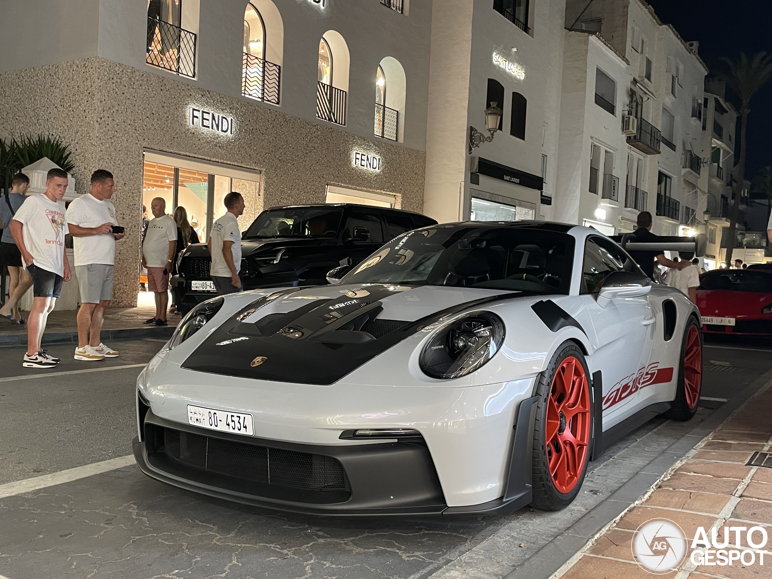 Porsche 992 GT3 RS Weissach Package