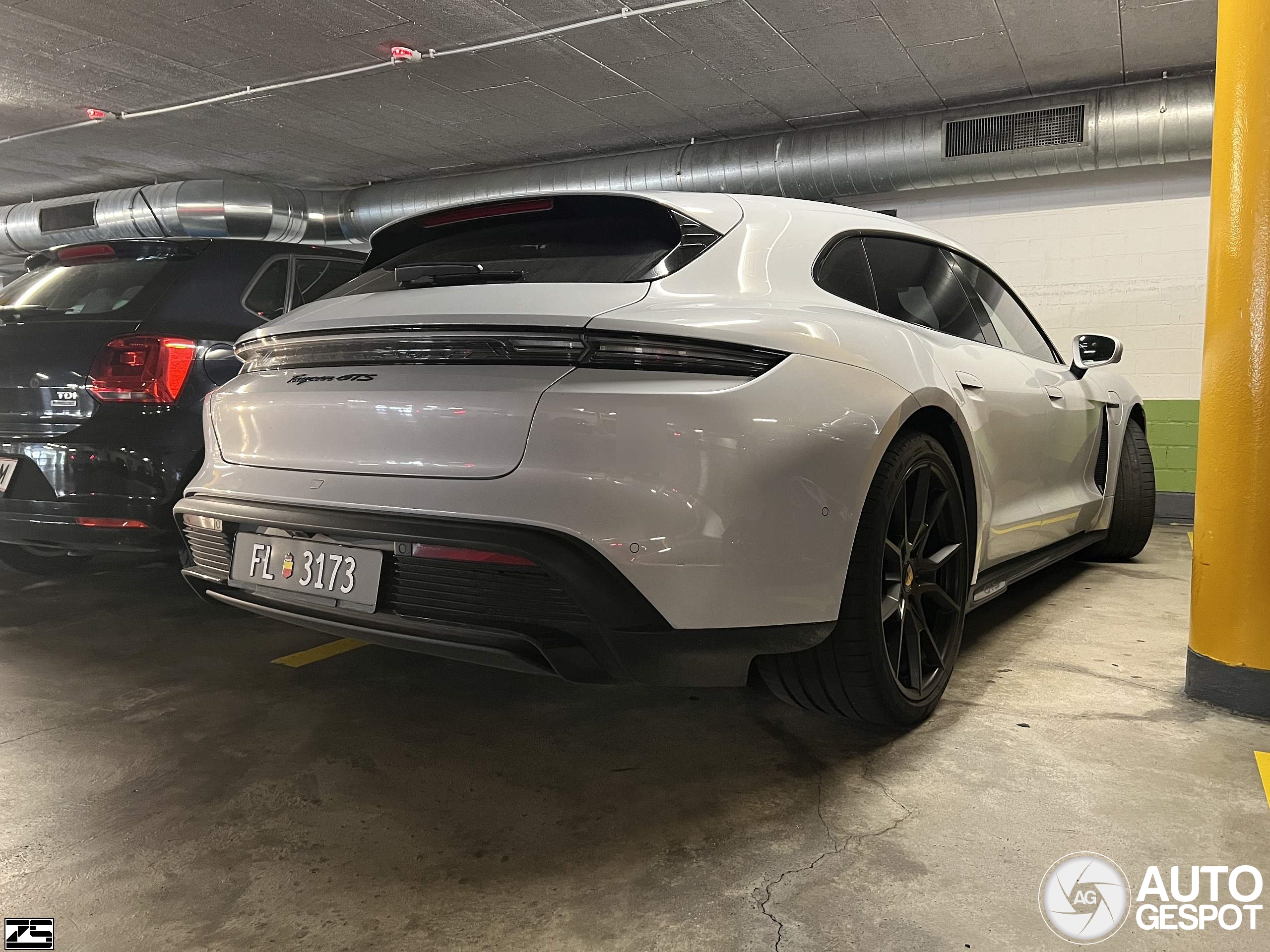 Porsche Taycan GTS Sport Turismo