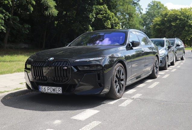 BMW M760e xDrive