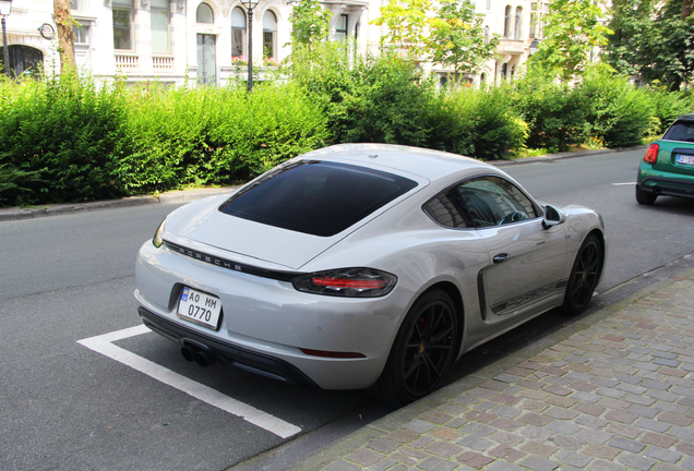 Porsche 718 Cayman S