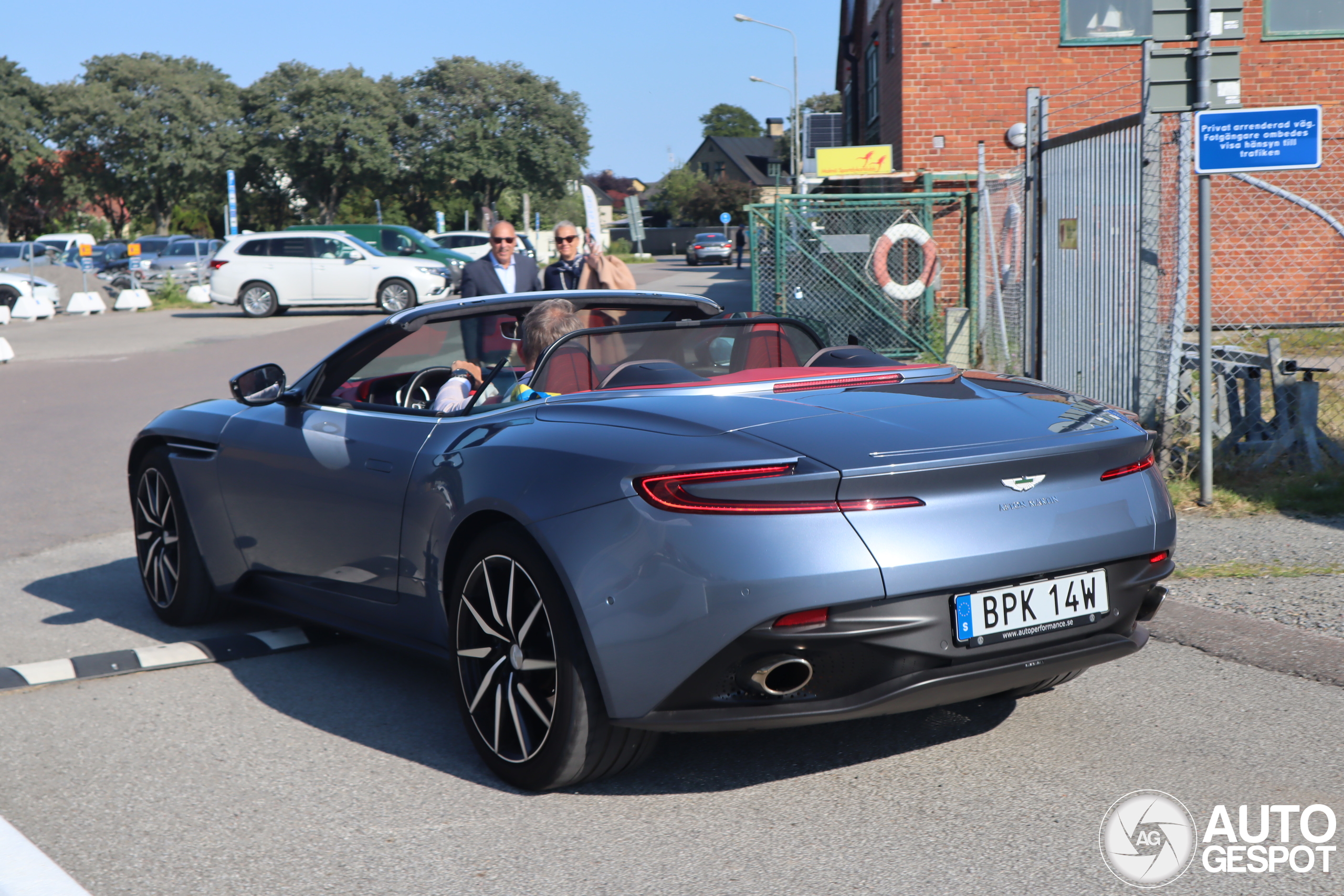 Aston Martin DB11 V8 Volante