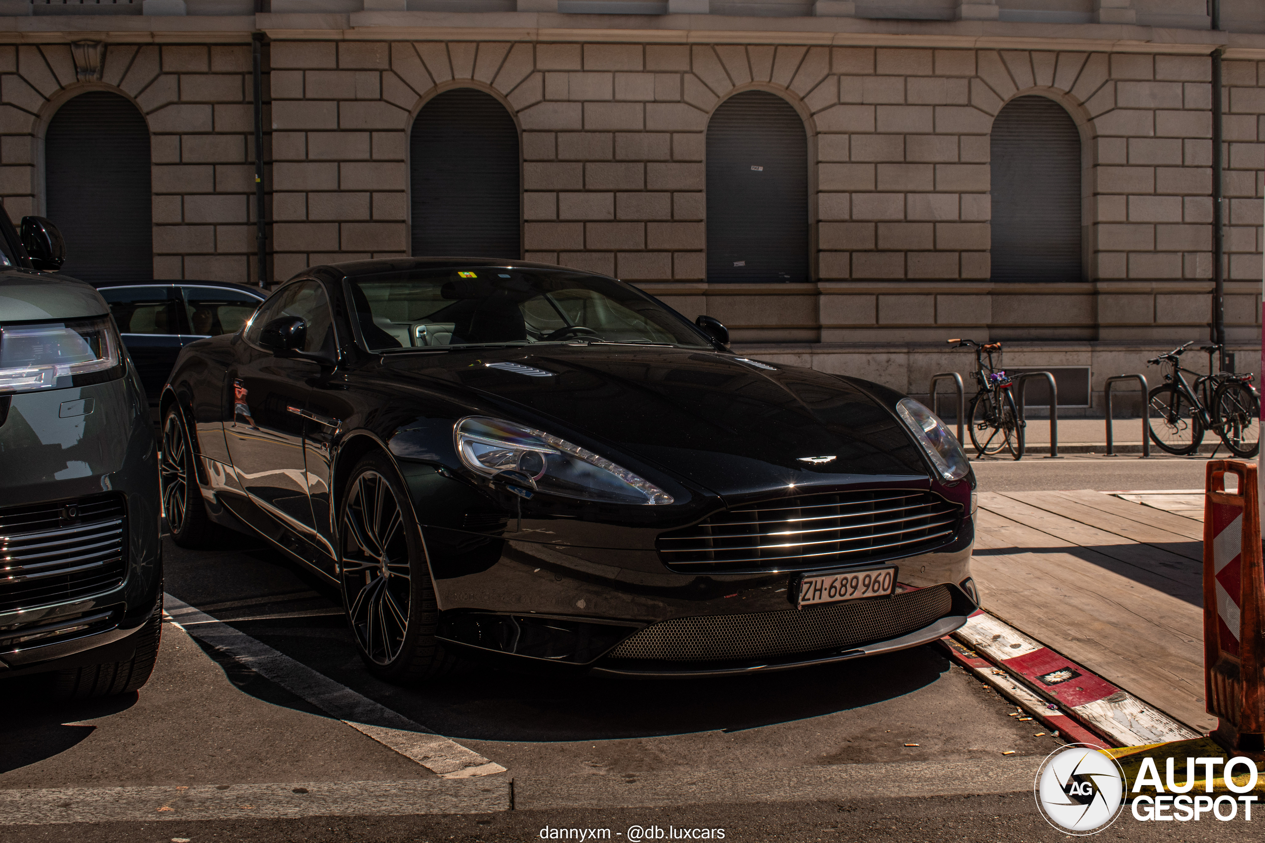 Aston Martin DB9 2013