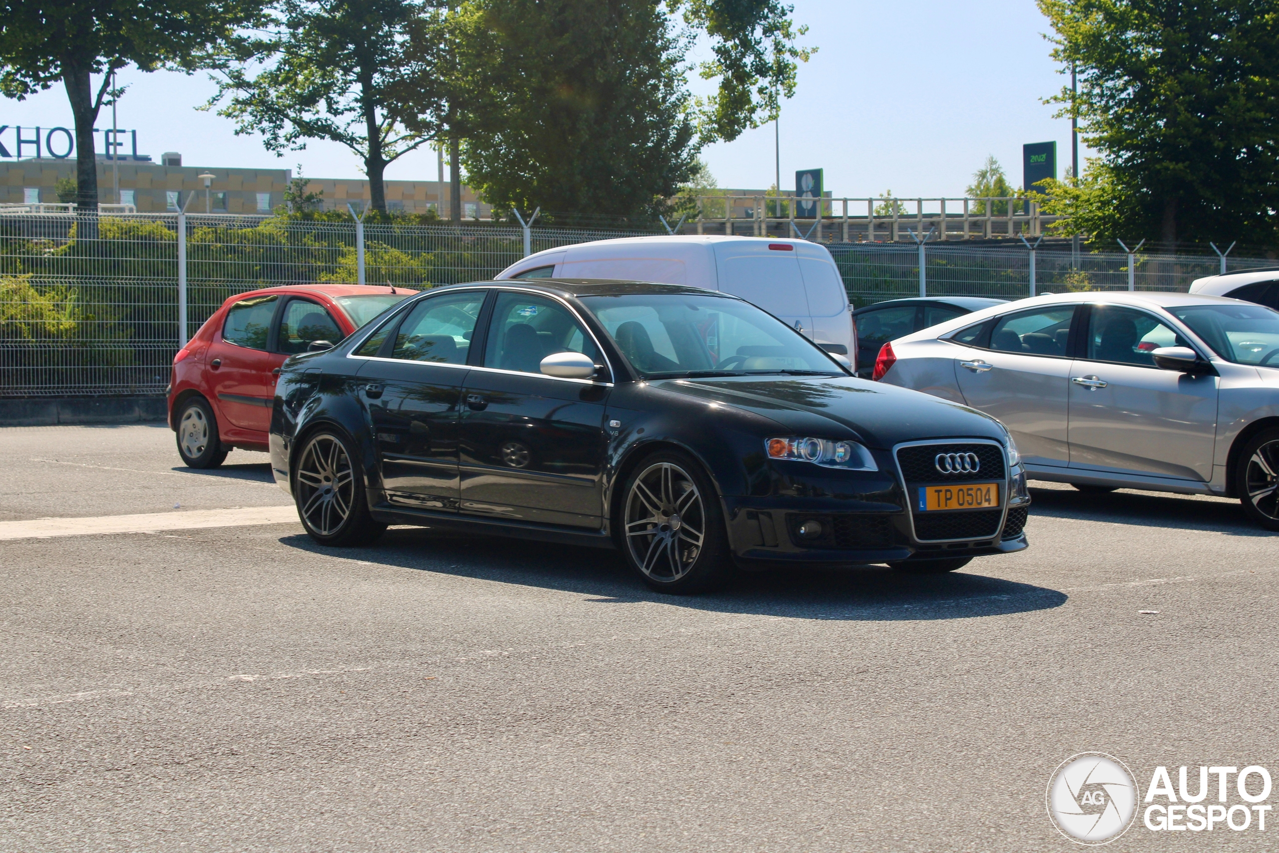 Audi RS4 Sedan