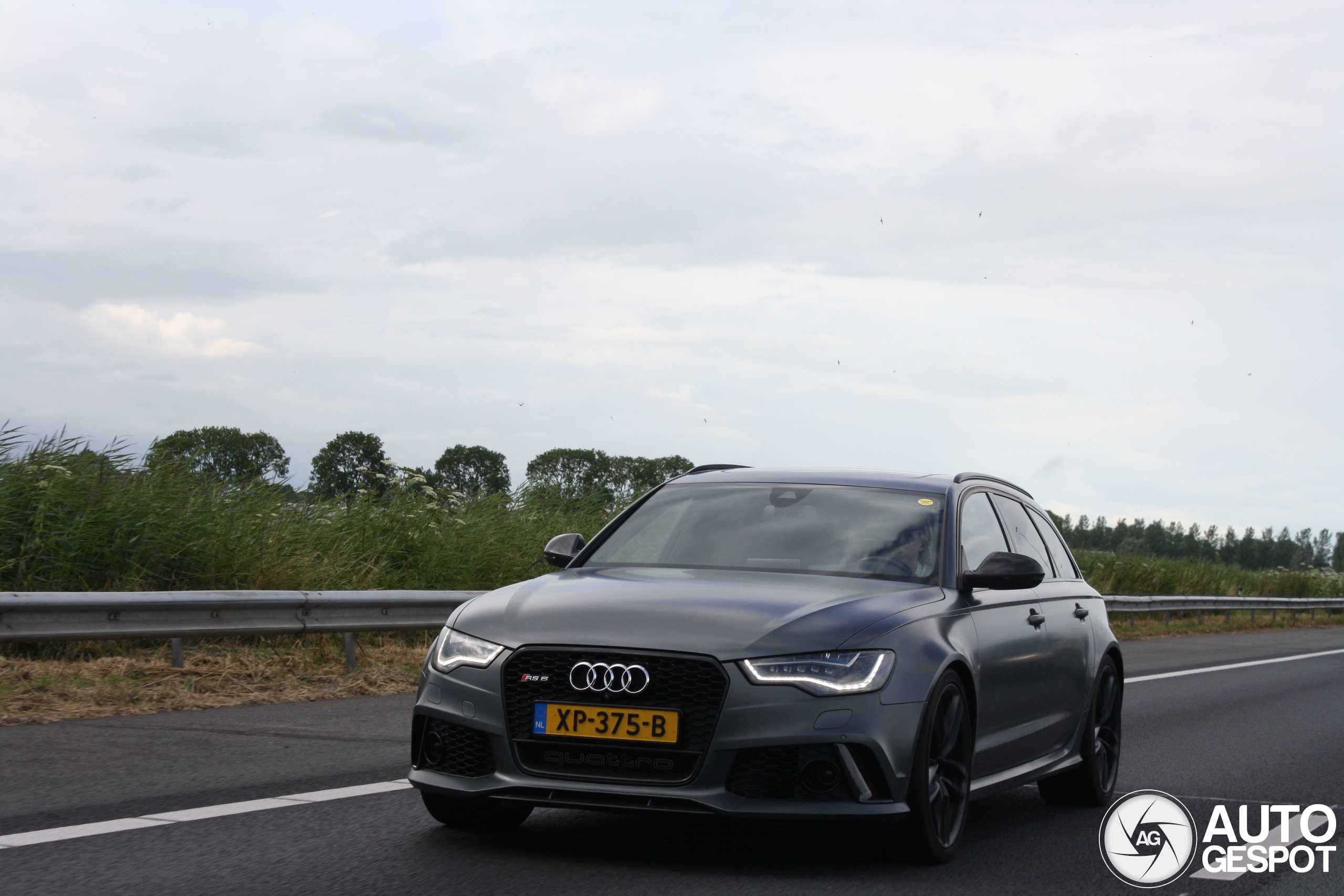 Audi RS6 Avant C7