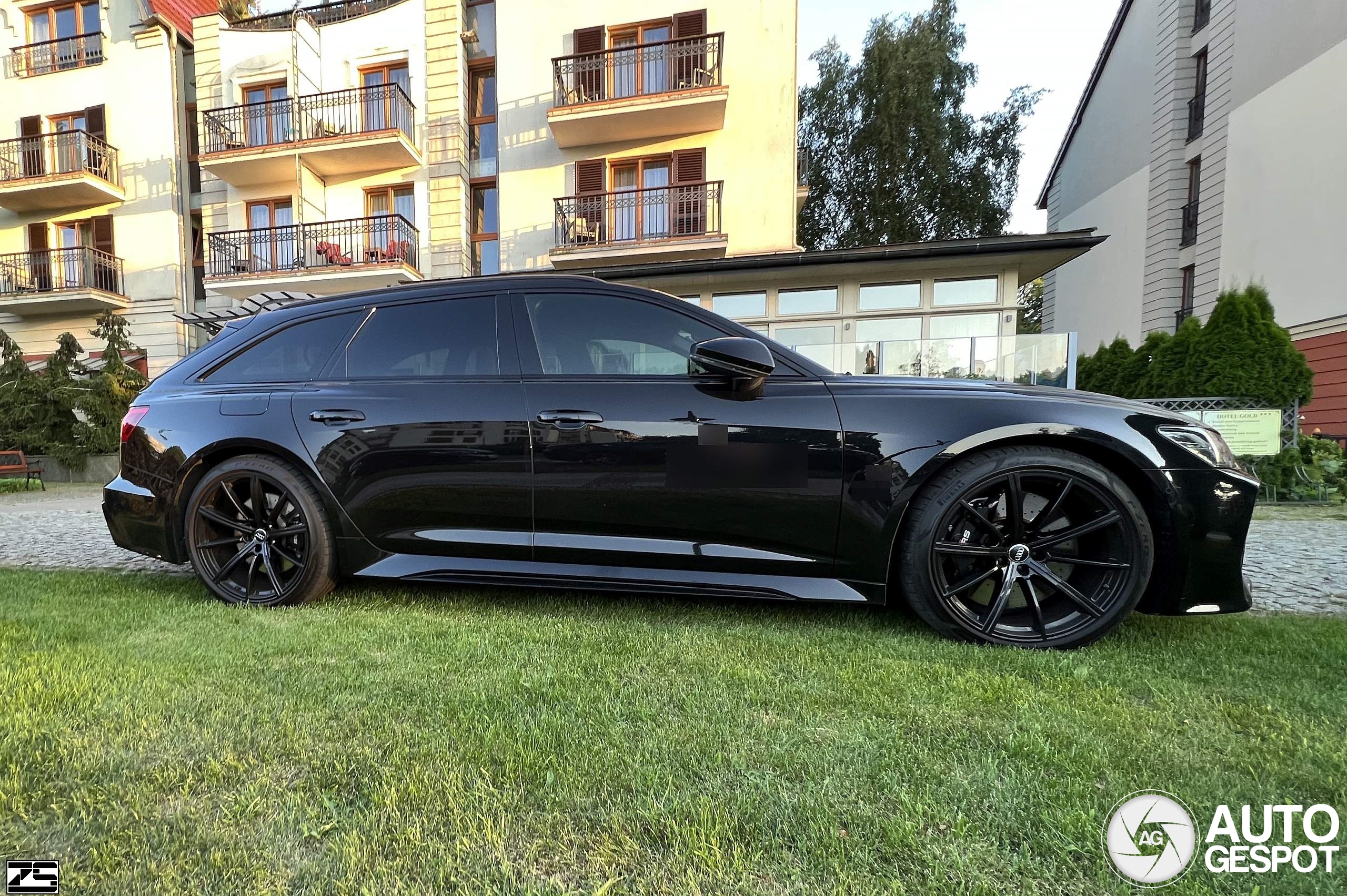 Audi RS6 Avant C8