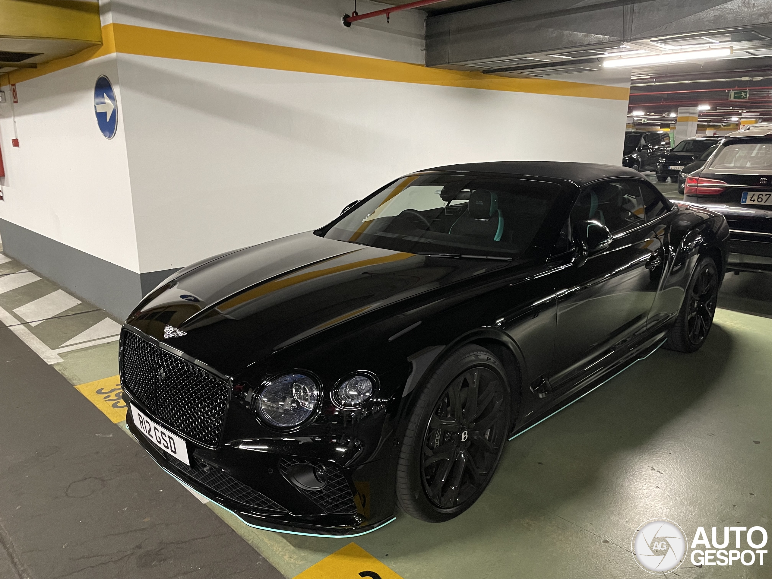 Bentley Continental GTC V8 S 2023