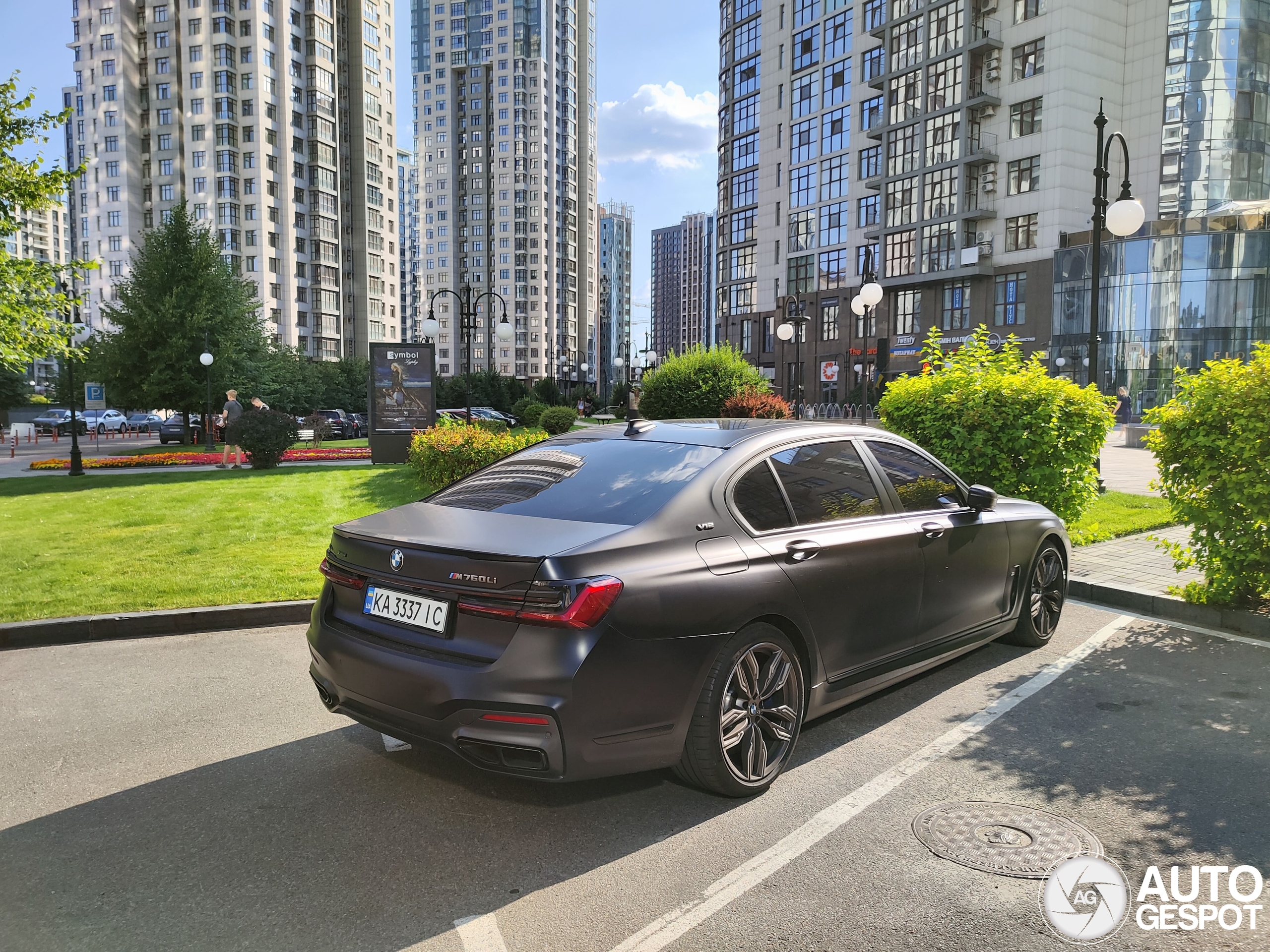 BMW M760Li xDrive 2019