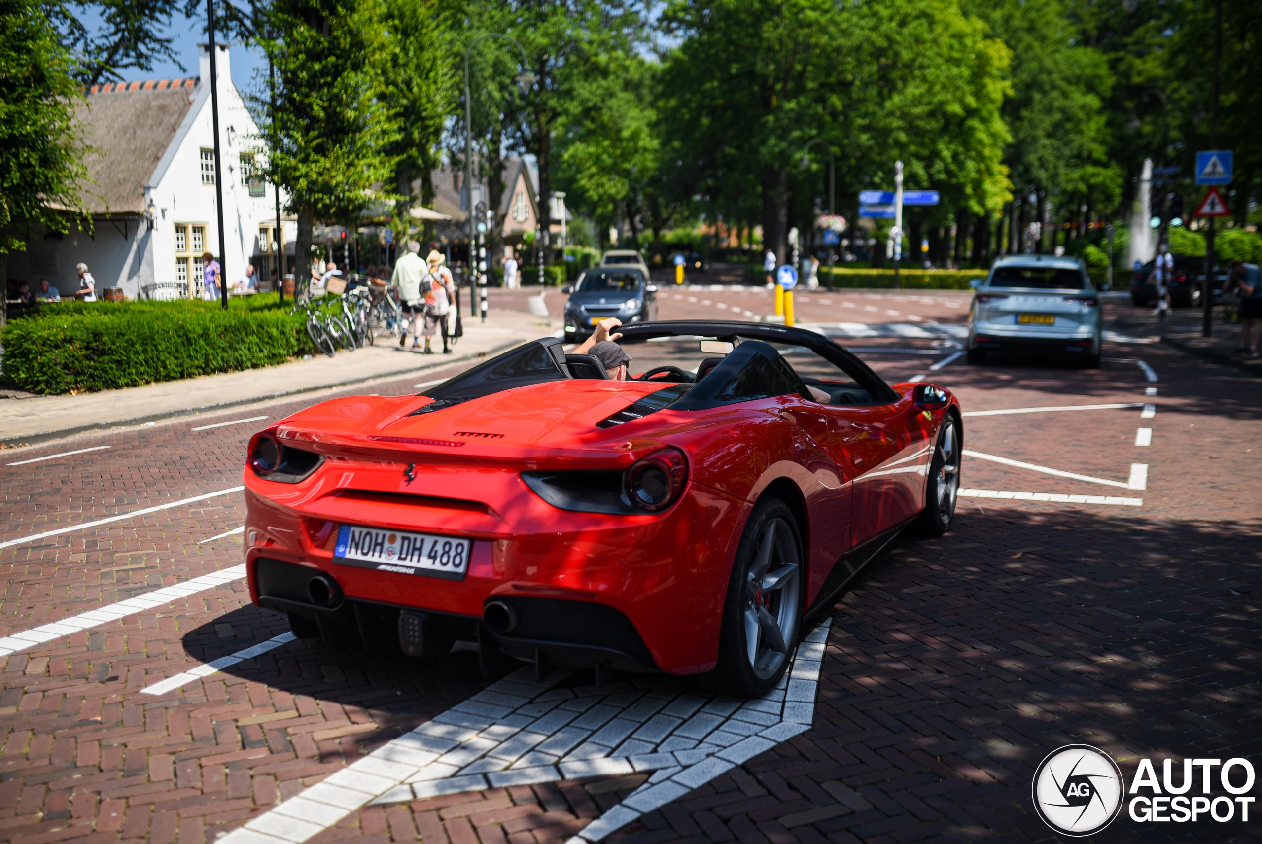 Ferrari 488 Spider