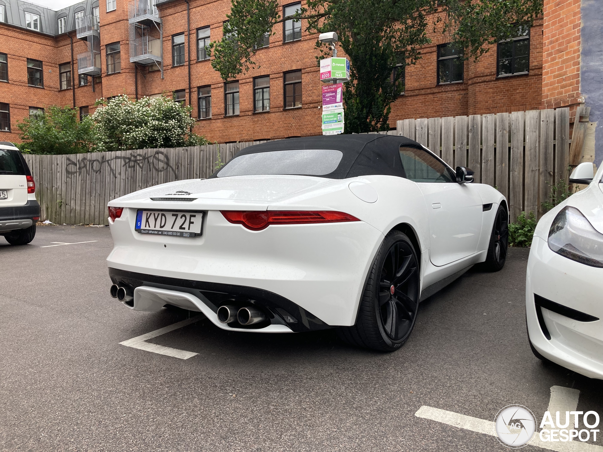 Jaguar F-TYPE S V8 Convertible