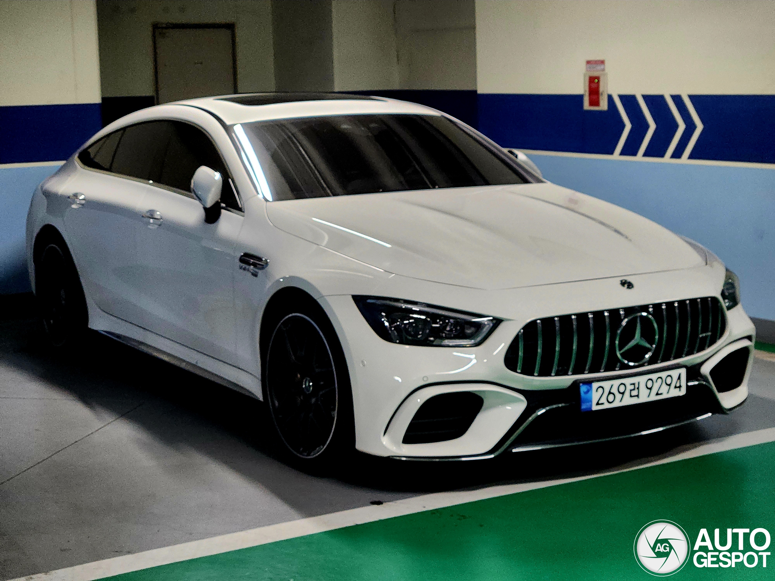 Mercedes-AMG GT 63 S X290