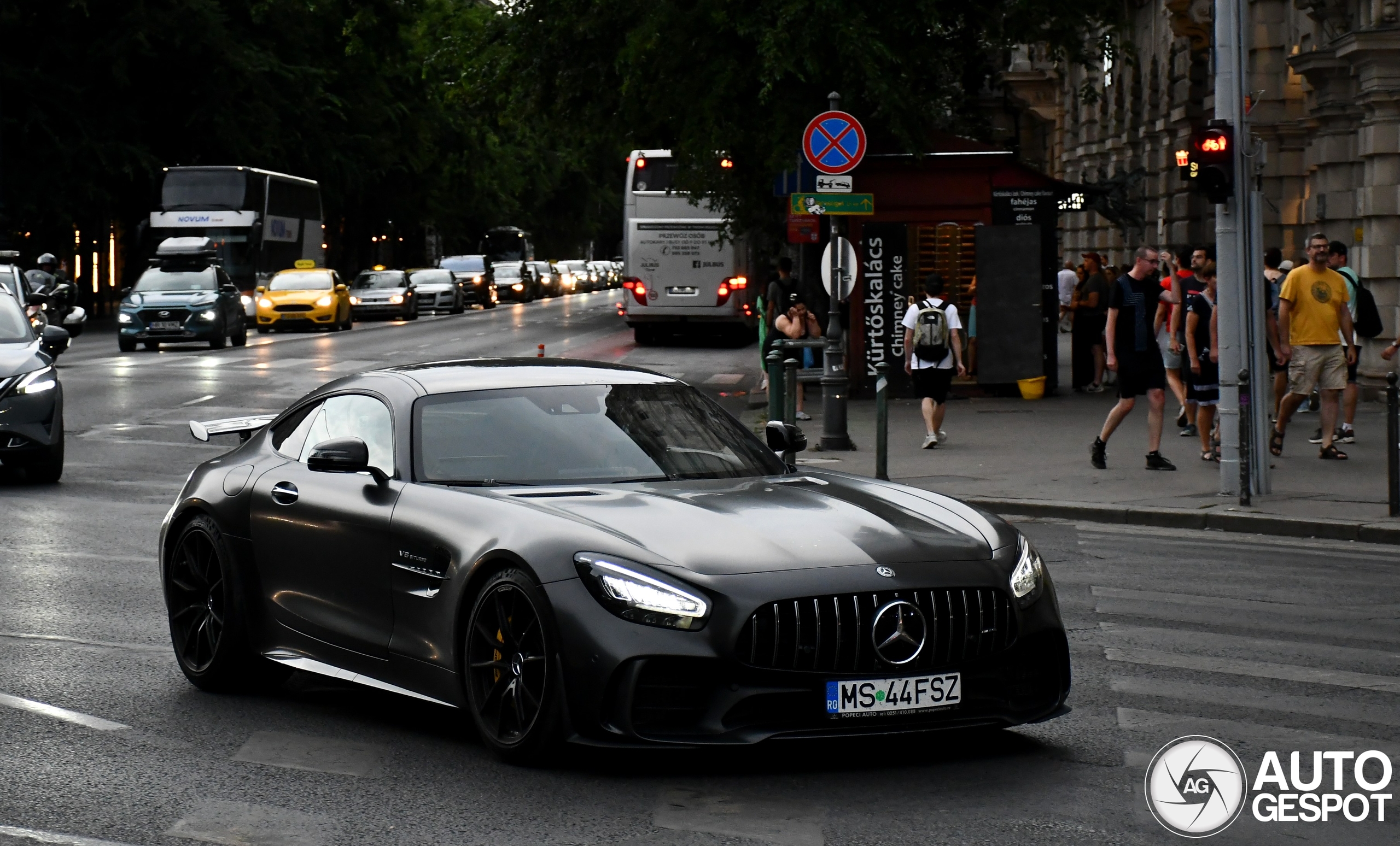 Mercedes-AMG GT R C190 2019