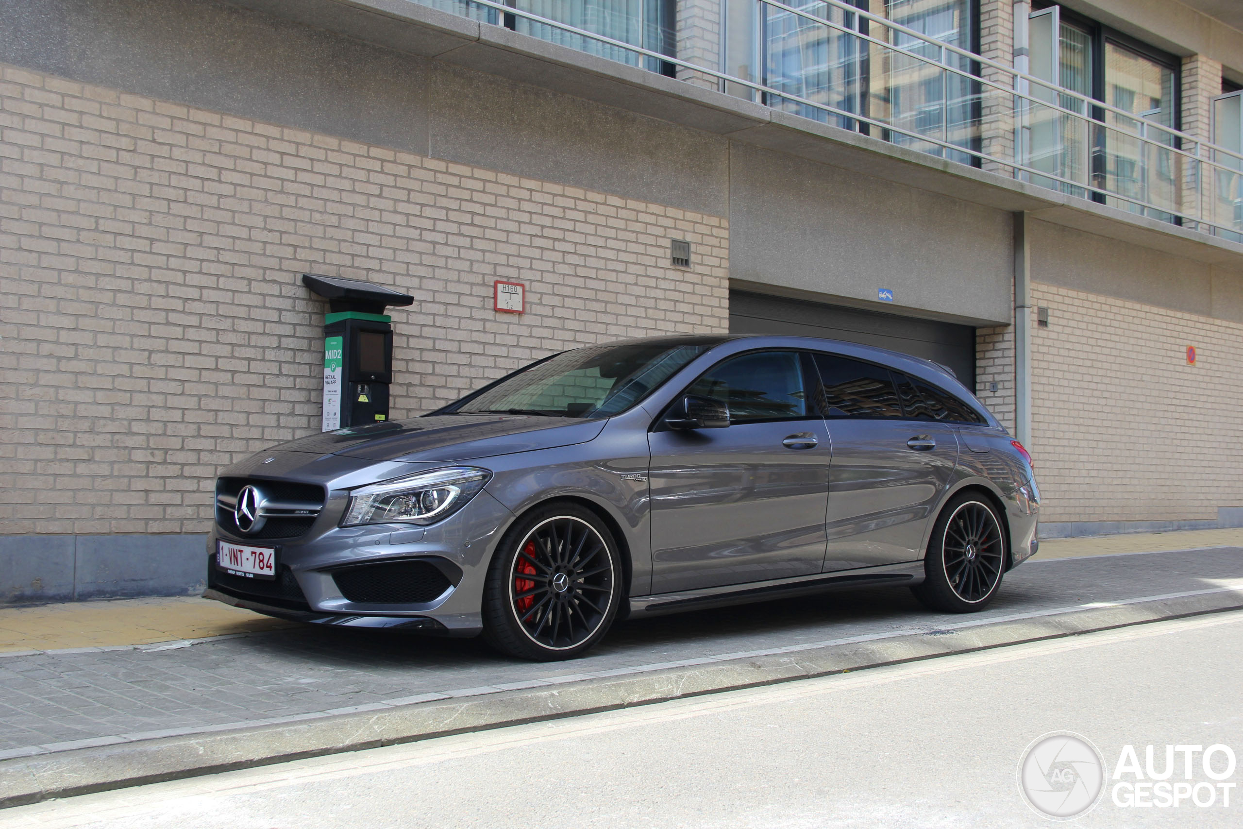 Mercedes-Benz CLA 45 AMG Shooting Brake