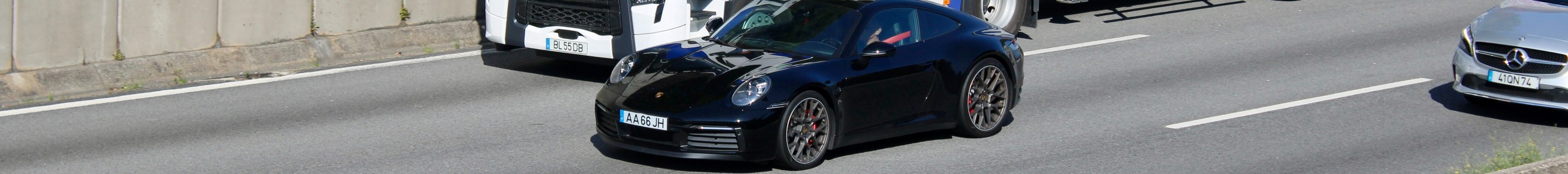 Porsche 992 Carrera 4S