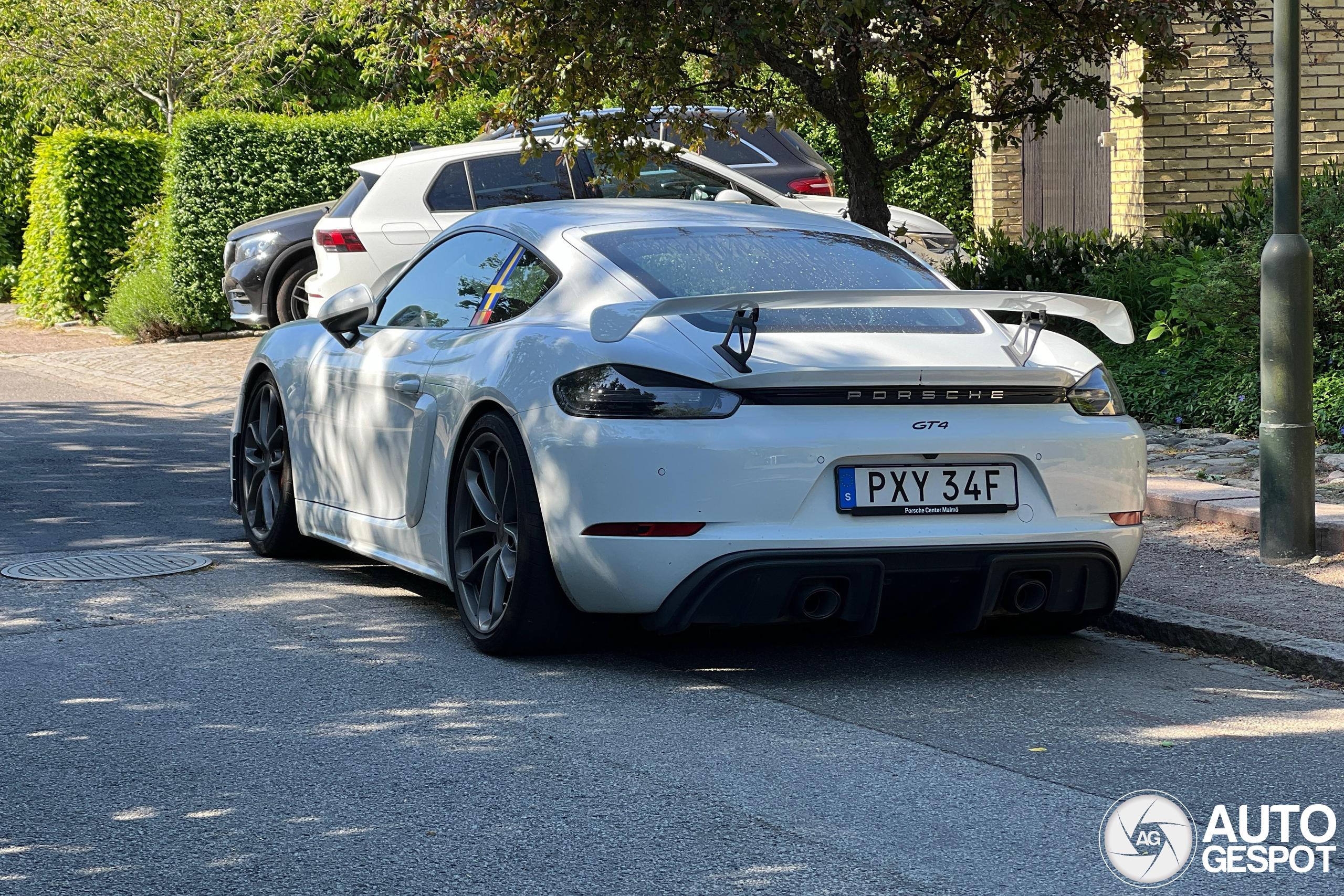 Porsche 718 Cayman GT4