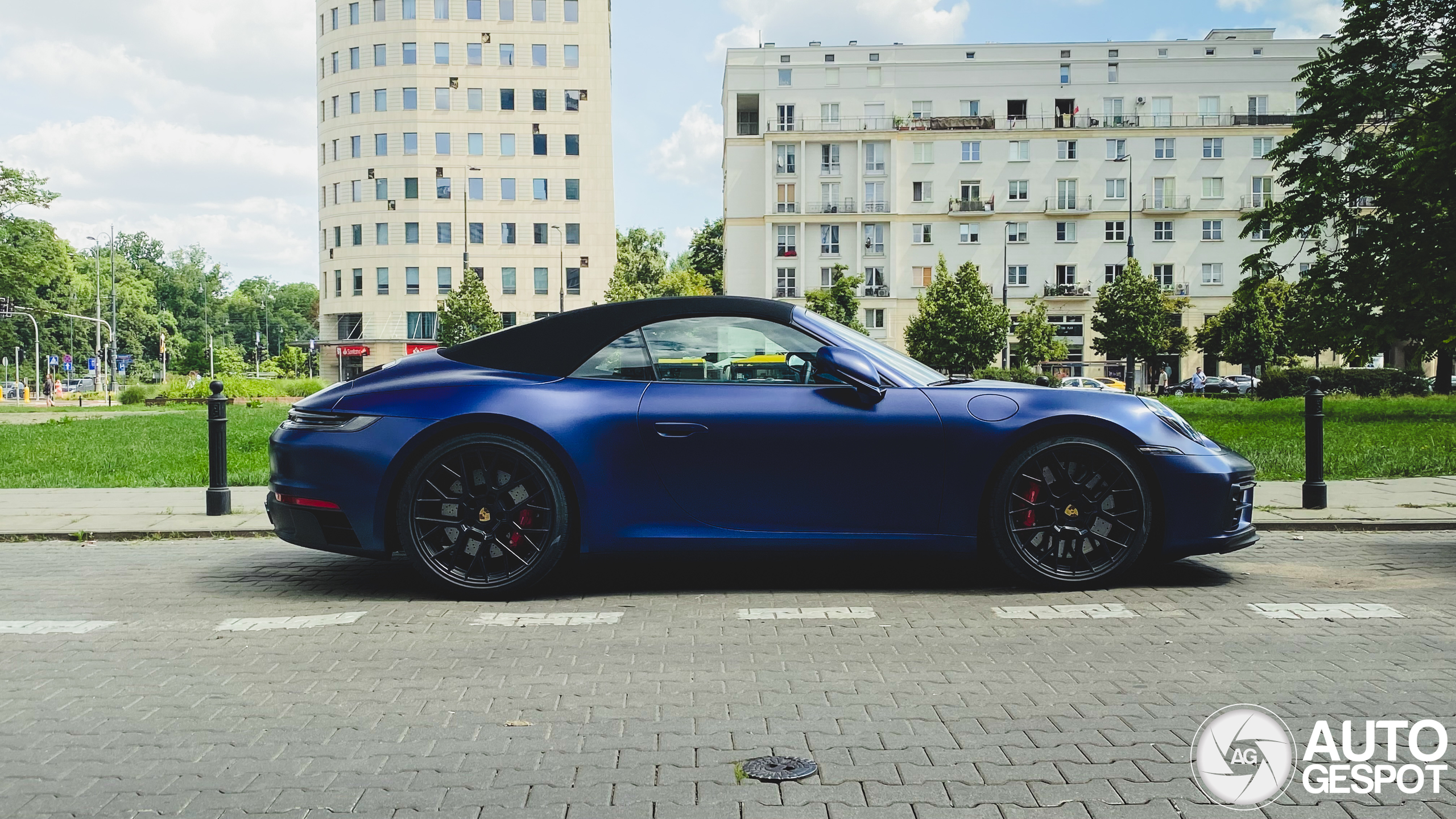 Porsche 992 Carrera 4S Cabriolet