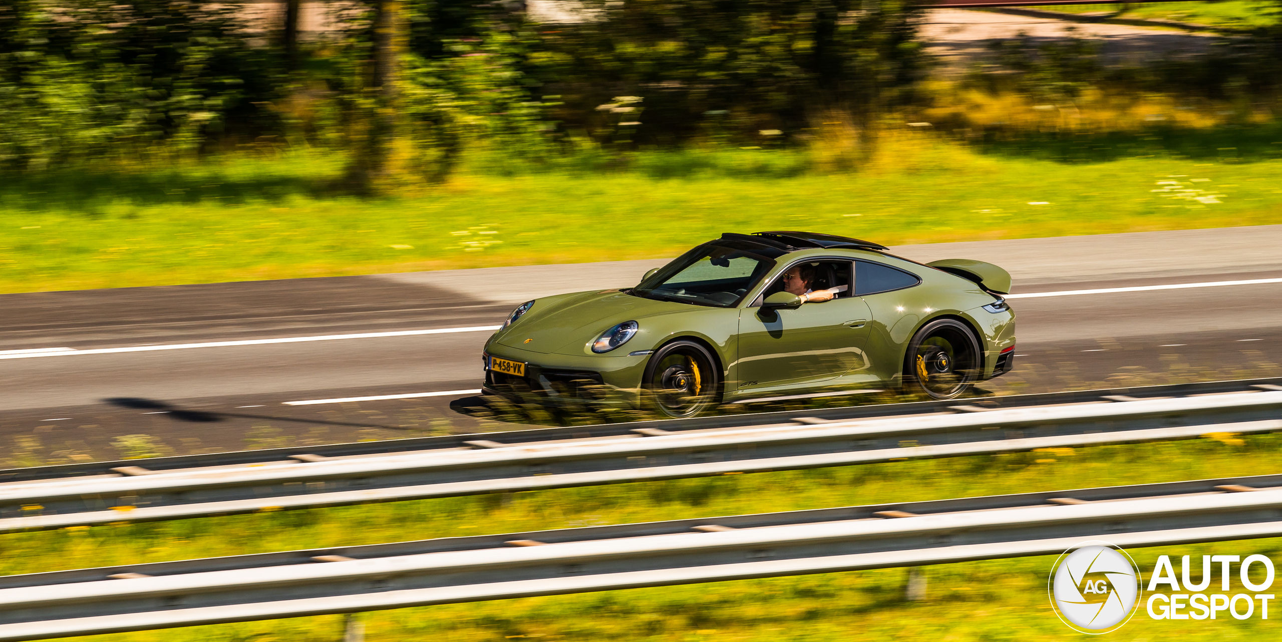 Porsche 992 Carrera GTS