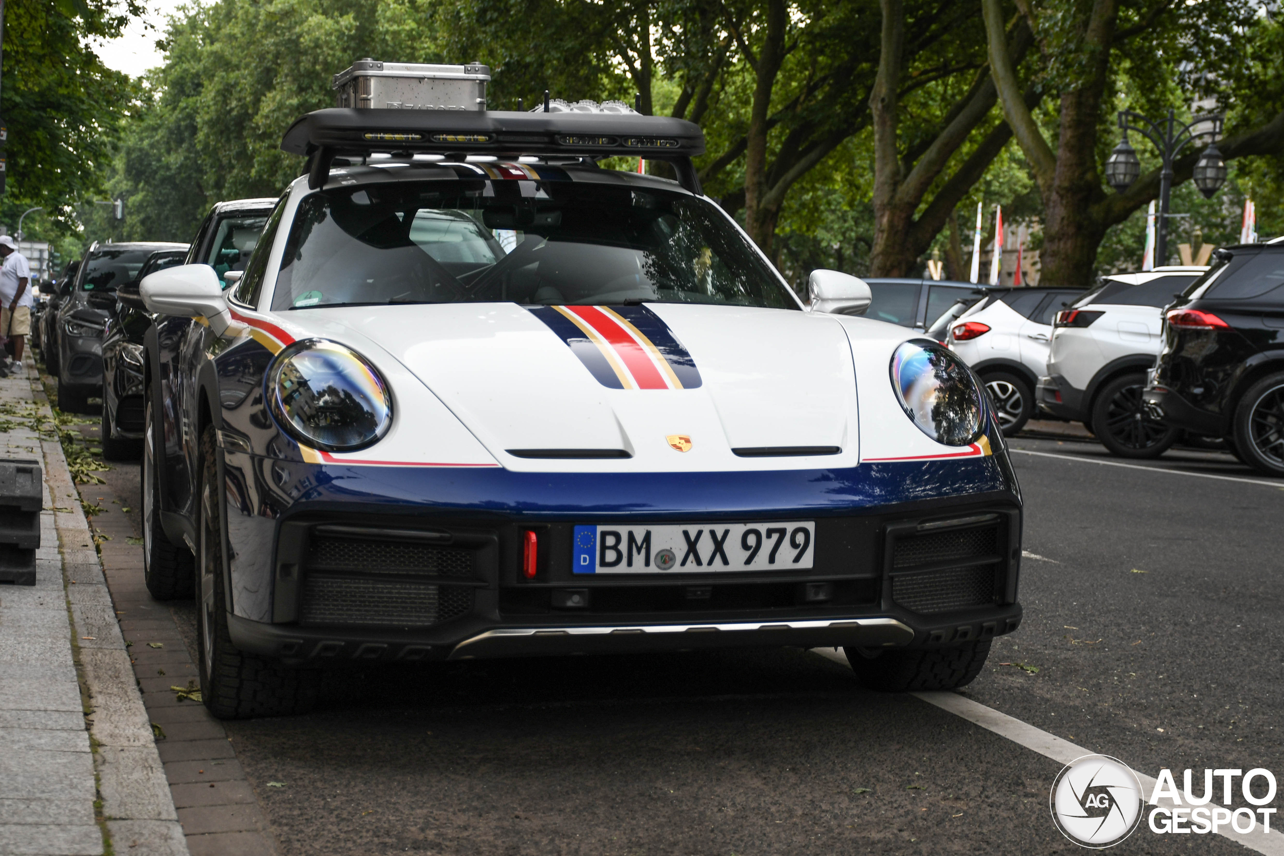 Porsche 992 Dakar